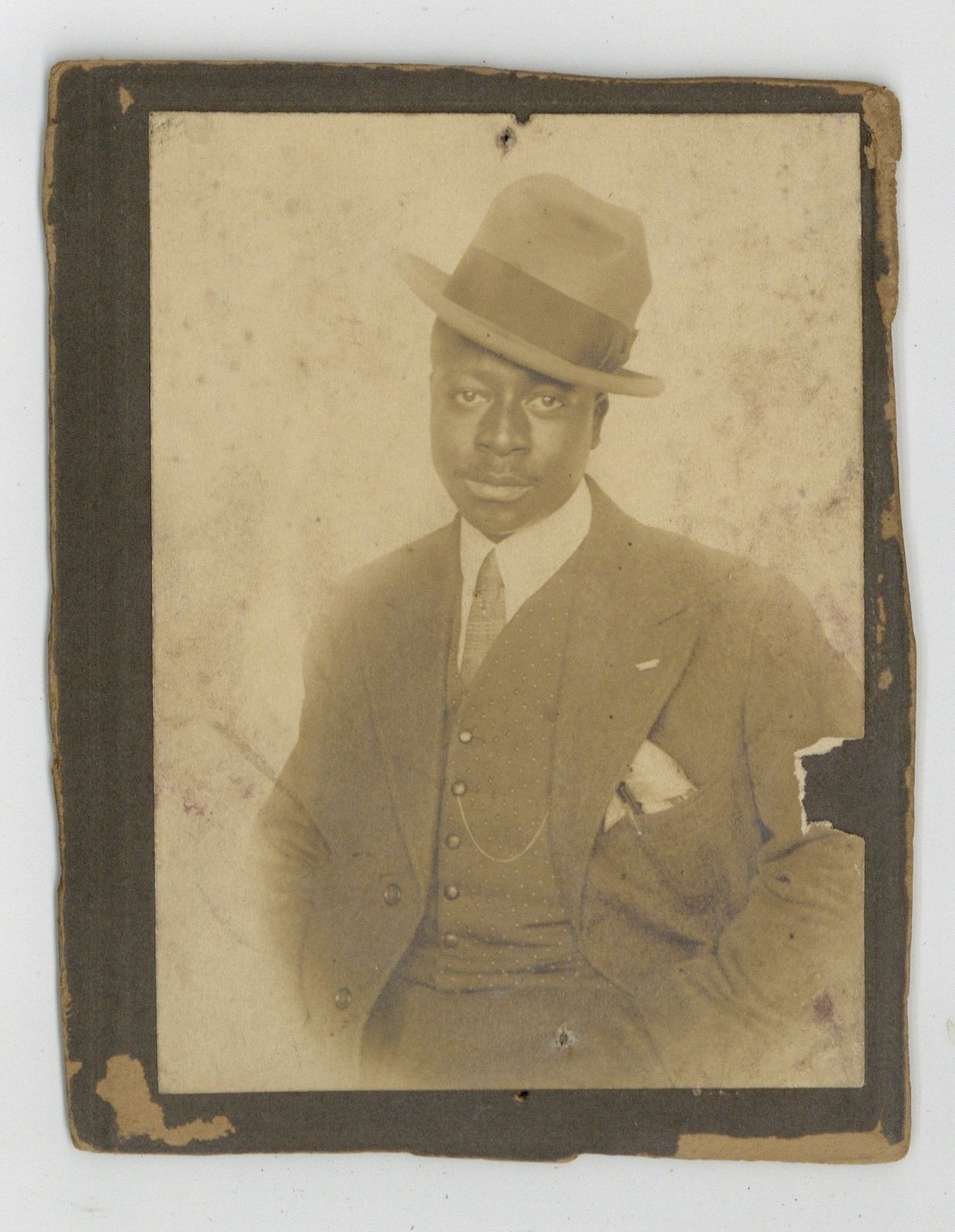 African American Man 1930 Dashing Black Male Suit Hat Vest Chain Tie Q9913