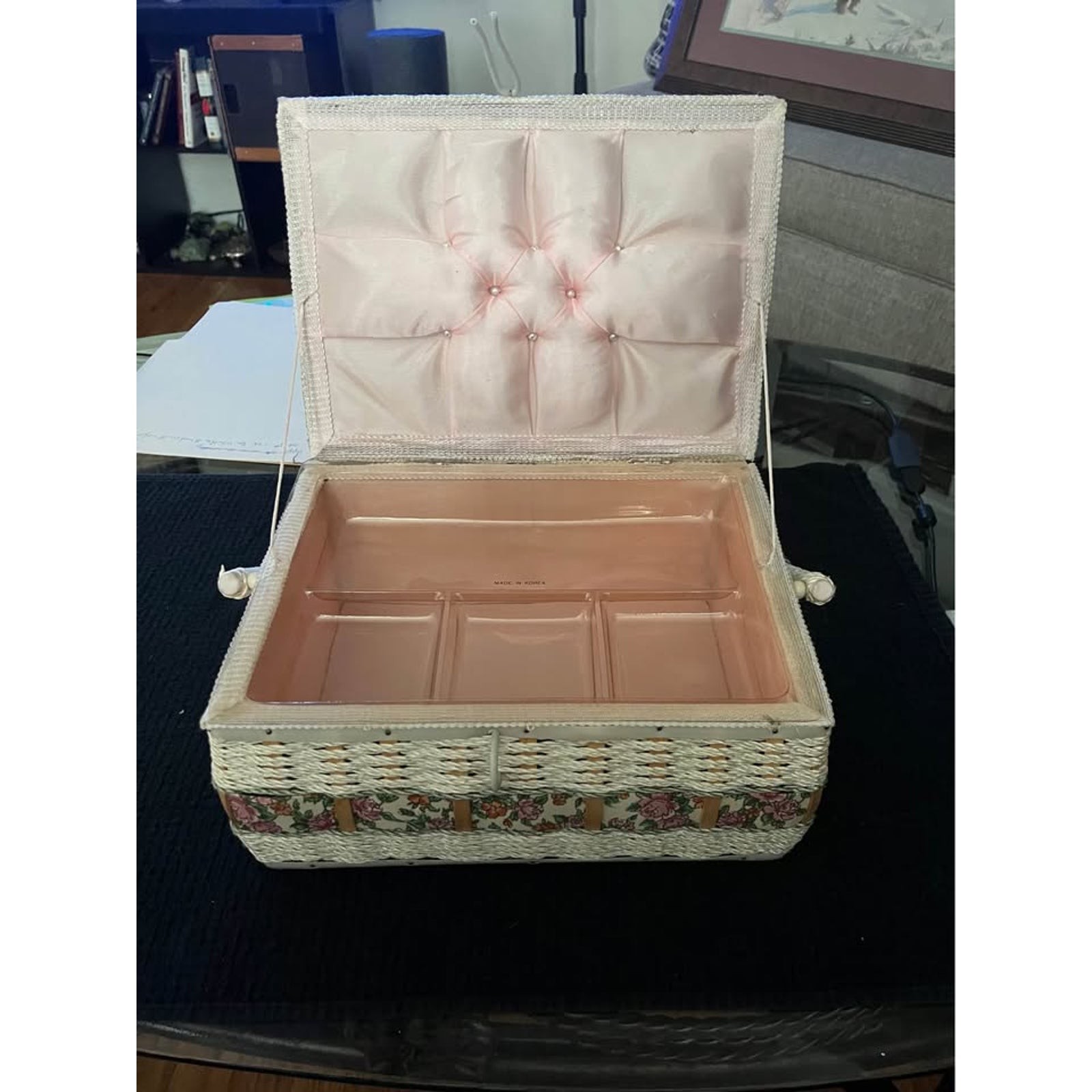 Vintage 1970s Floral WovenSewingBasketBoxwHandle&RemovableOrg.TrayMadeinKorea