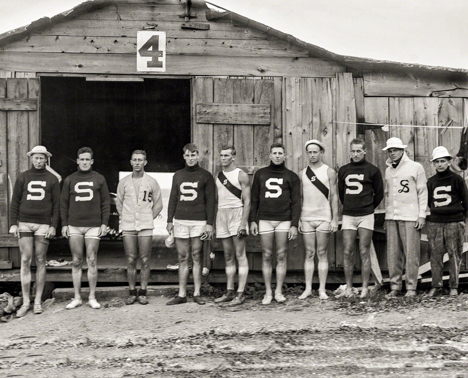 1927 STANFORD UNIVERSITY ROWING CREW Photo (213-B )