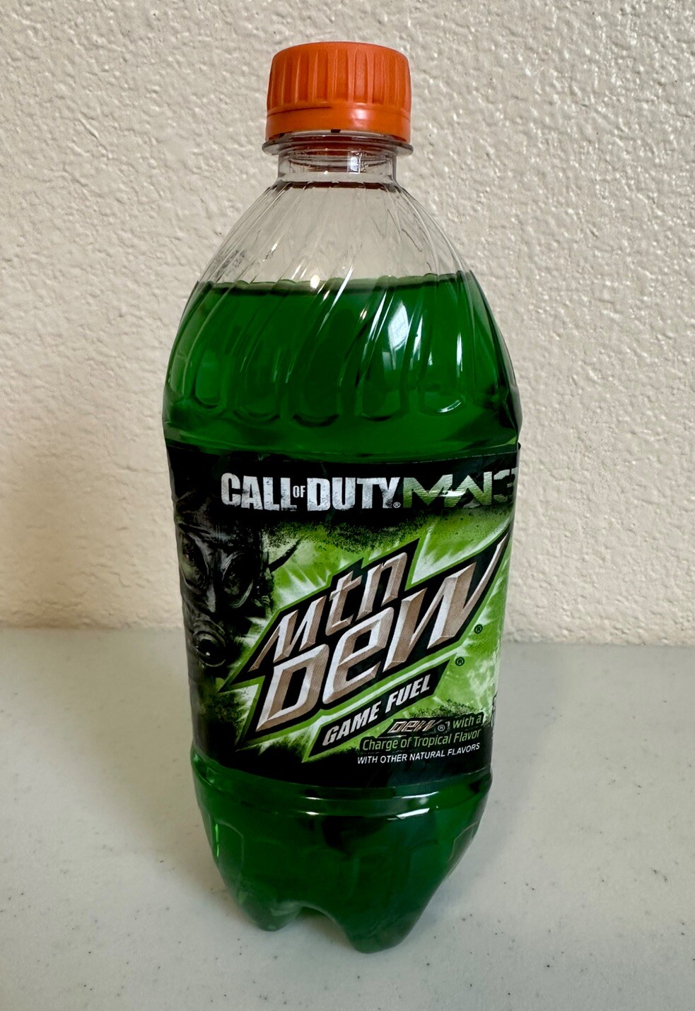 2011 Mountain Dew Game Fuel Tropical Green 20oz Call of Duty MW3 Unopened Rare