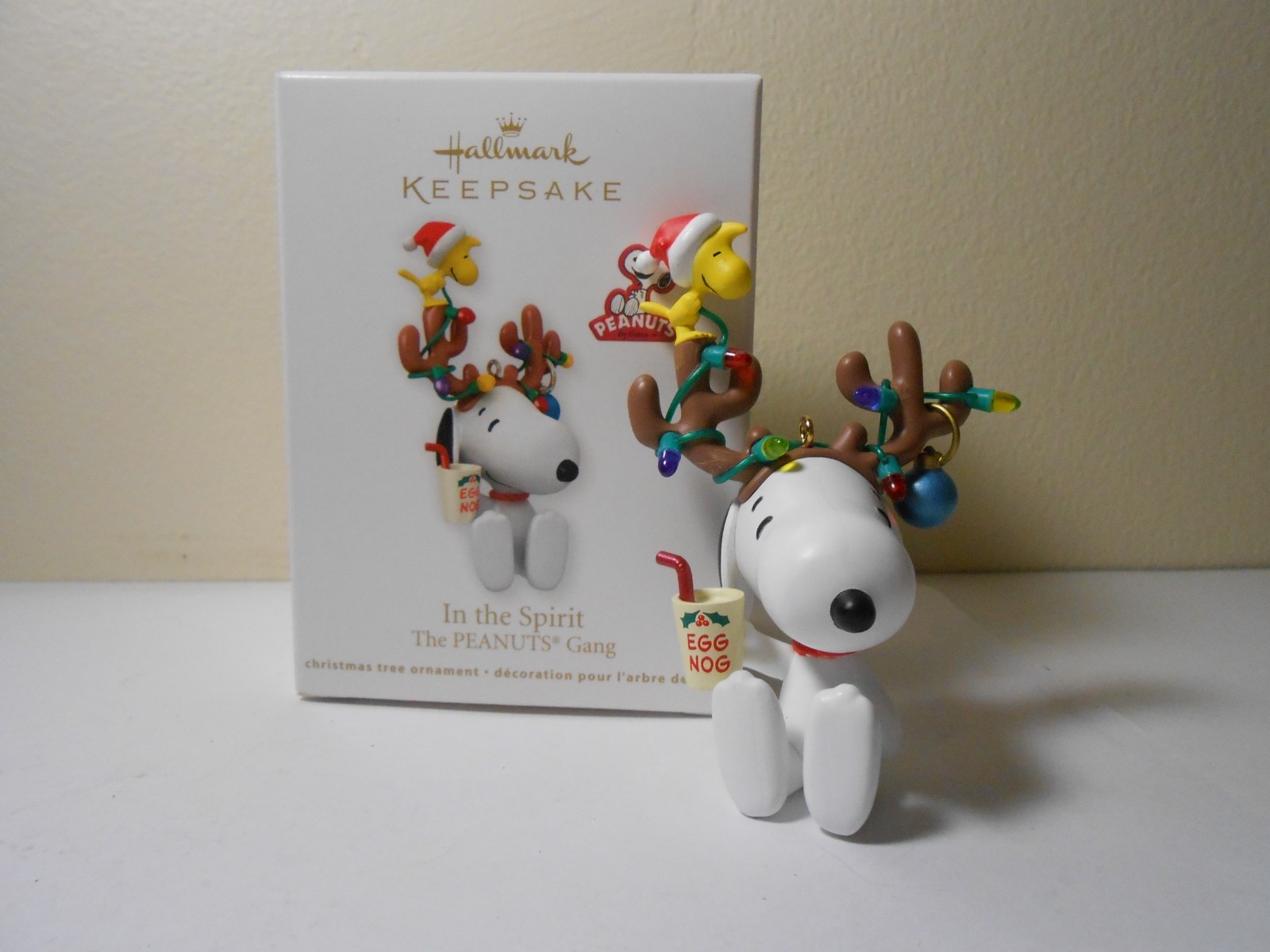 2012 Hallmark Ornament Peanuts Gang Snoopy Woodstock In The Spirit