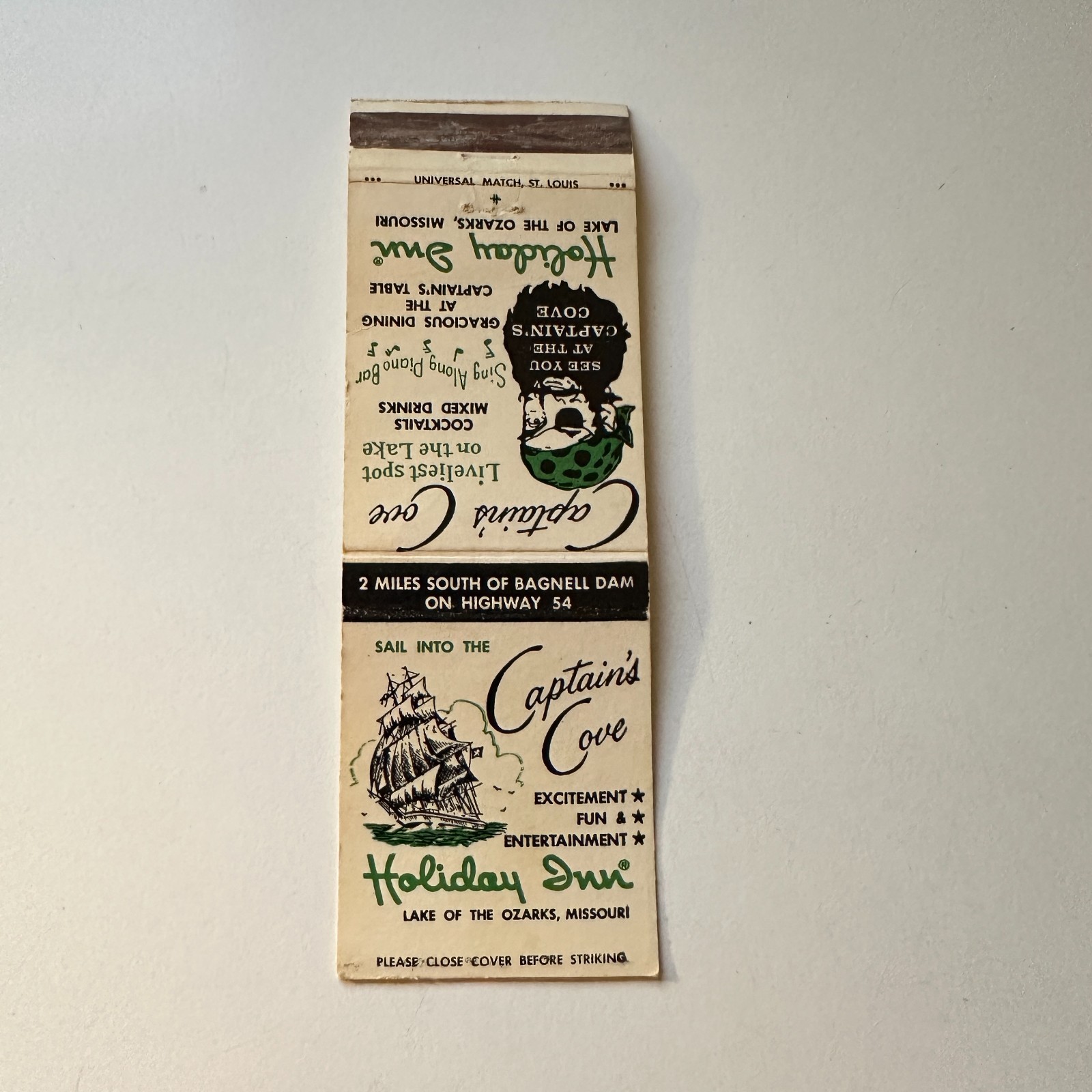 Holiday Inn Captain\'s Cove Ozarks MO Vintage Matchbook Cover 5MB125-1