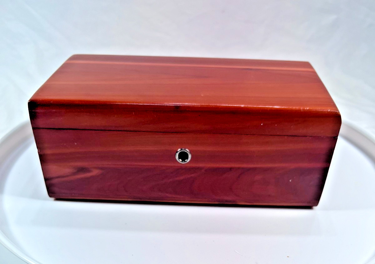 Vintage Lane Miniature Cedar Box WITH KEY-LINDE FURNITURE, INC. CHEBOYGAN, MICHI