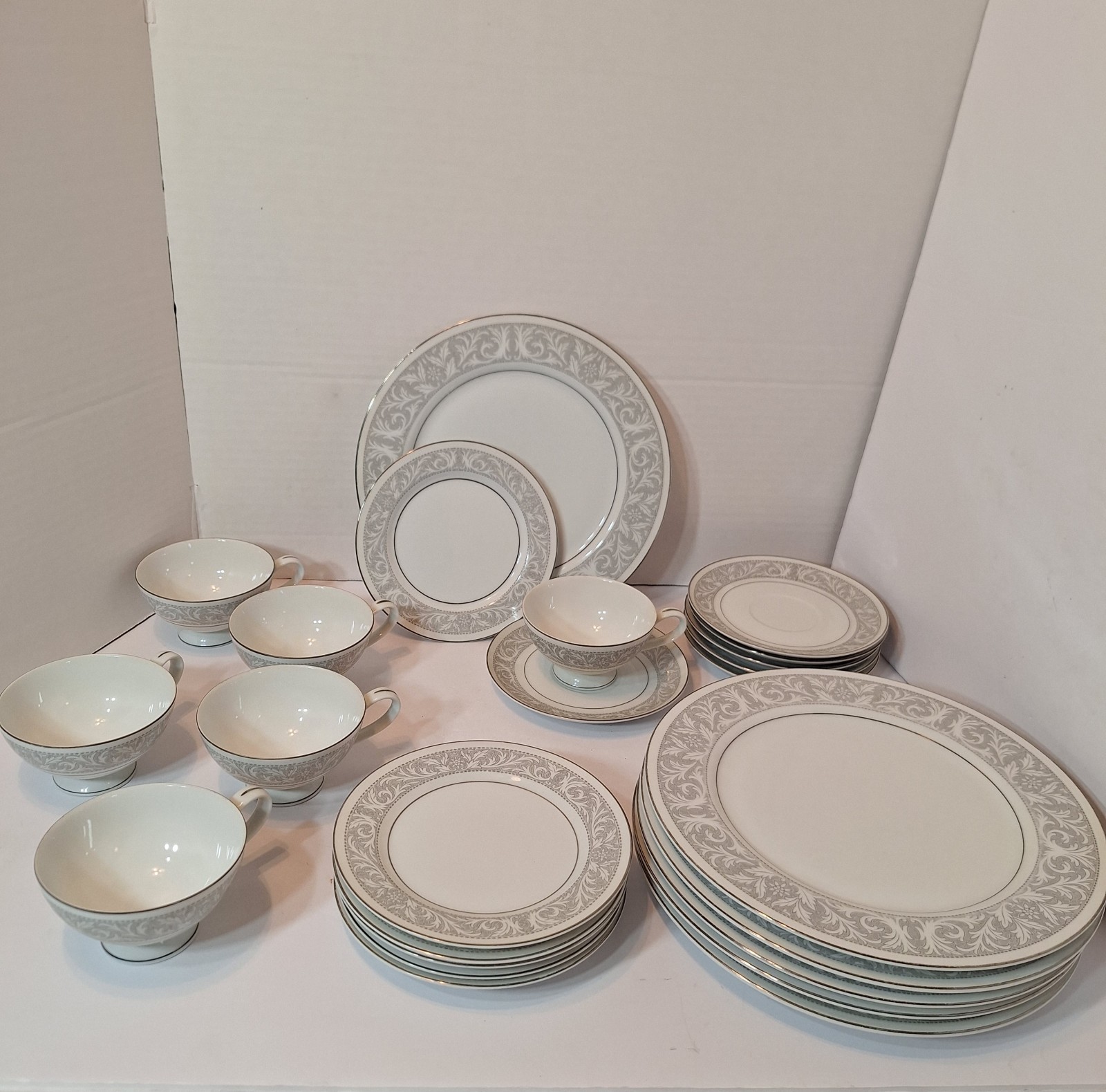 Vtg 1969 Imperial China Whitney #5671 W Dalton 24 Pc Service For 6 Gray Platinum