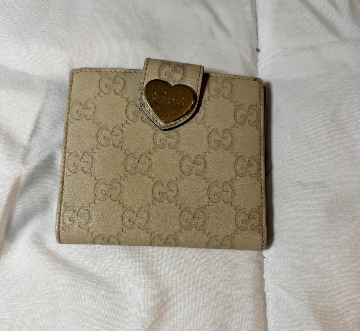 Gucci Beige GG Embossed Leather Bifold Wallet with Heart ClA