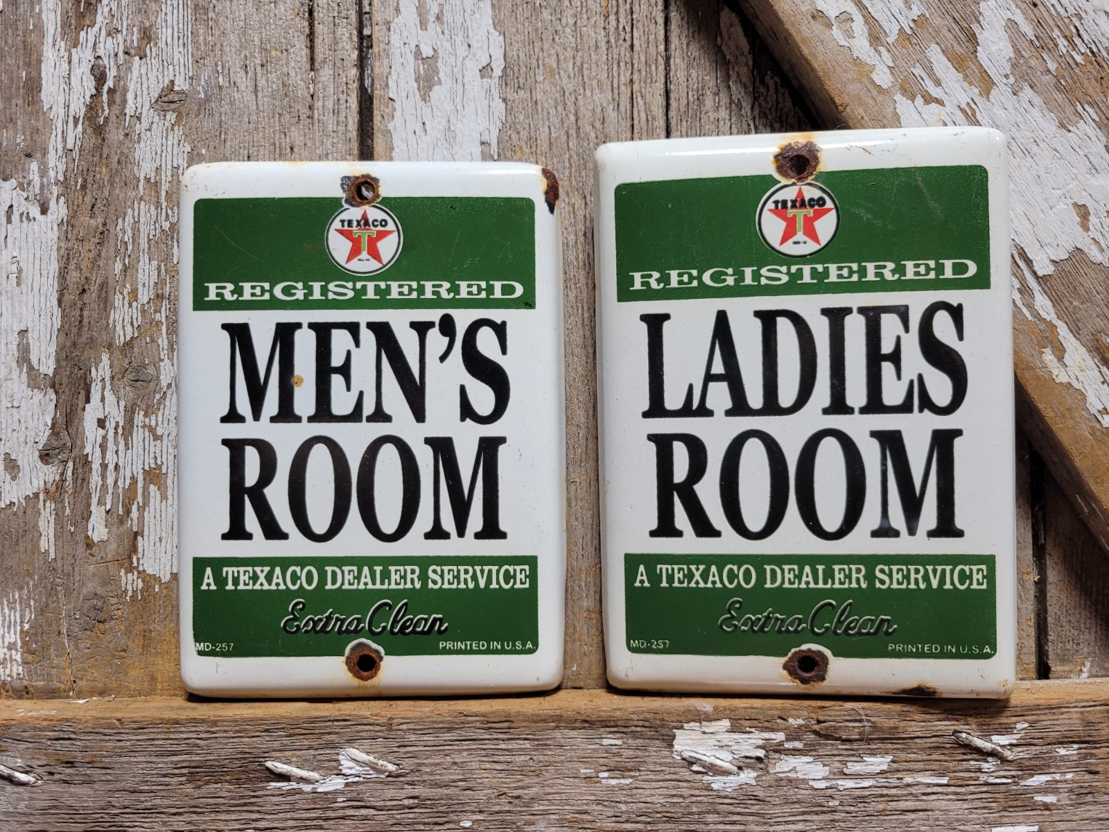 VINTAGE TEXACO PORCELAIN SIGN US GAS STATION RESTROOM MENS LADIES TOILET SERVICE