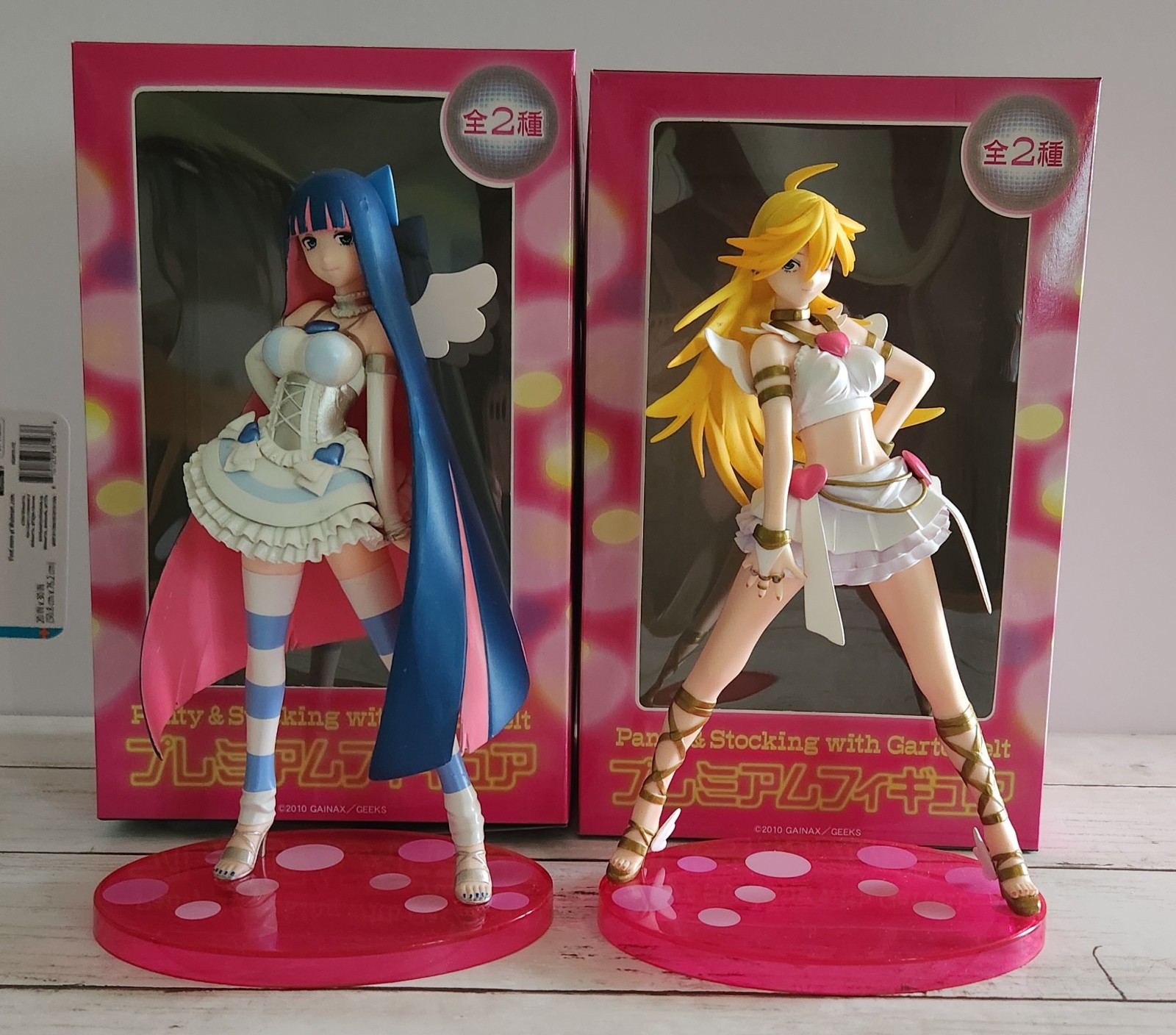 AUTHENTIC Panty and Stocking With Garterbelt SEGA Figures + Box (No Plastic)
