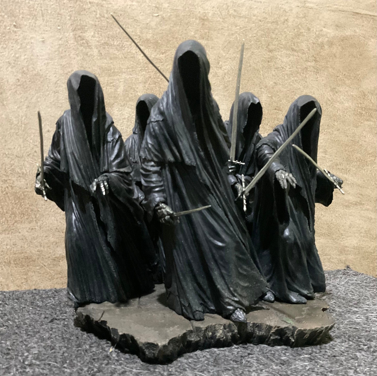 RARE Sideshow Lord of the Rings SHADES OF MORDOR RINGWRAITHS Diorama 162/750