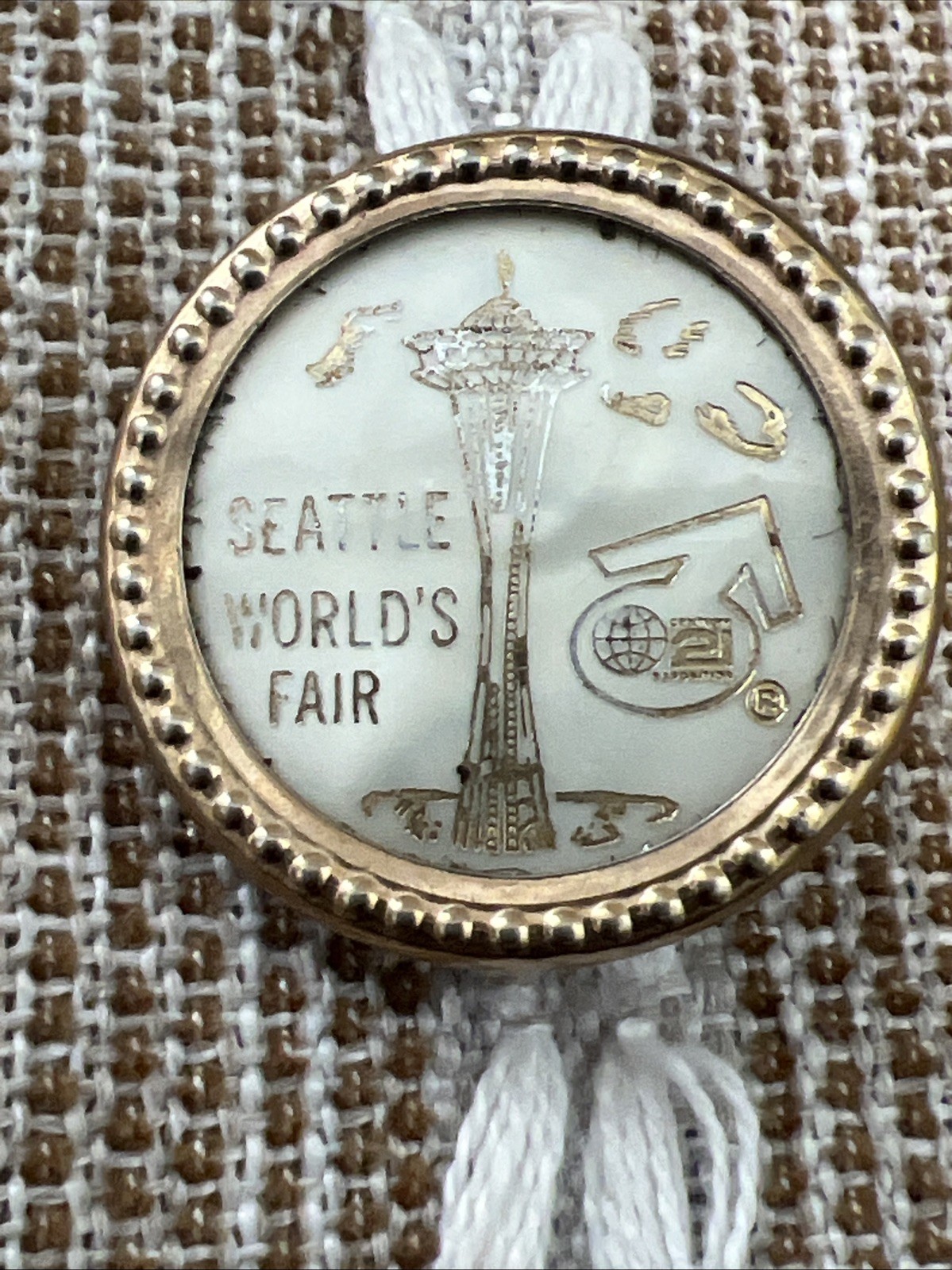 1962 Worlds Fair Space Needle Seattle WA USA Exposition Souvenir Pinback