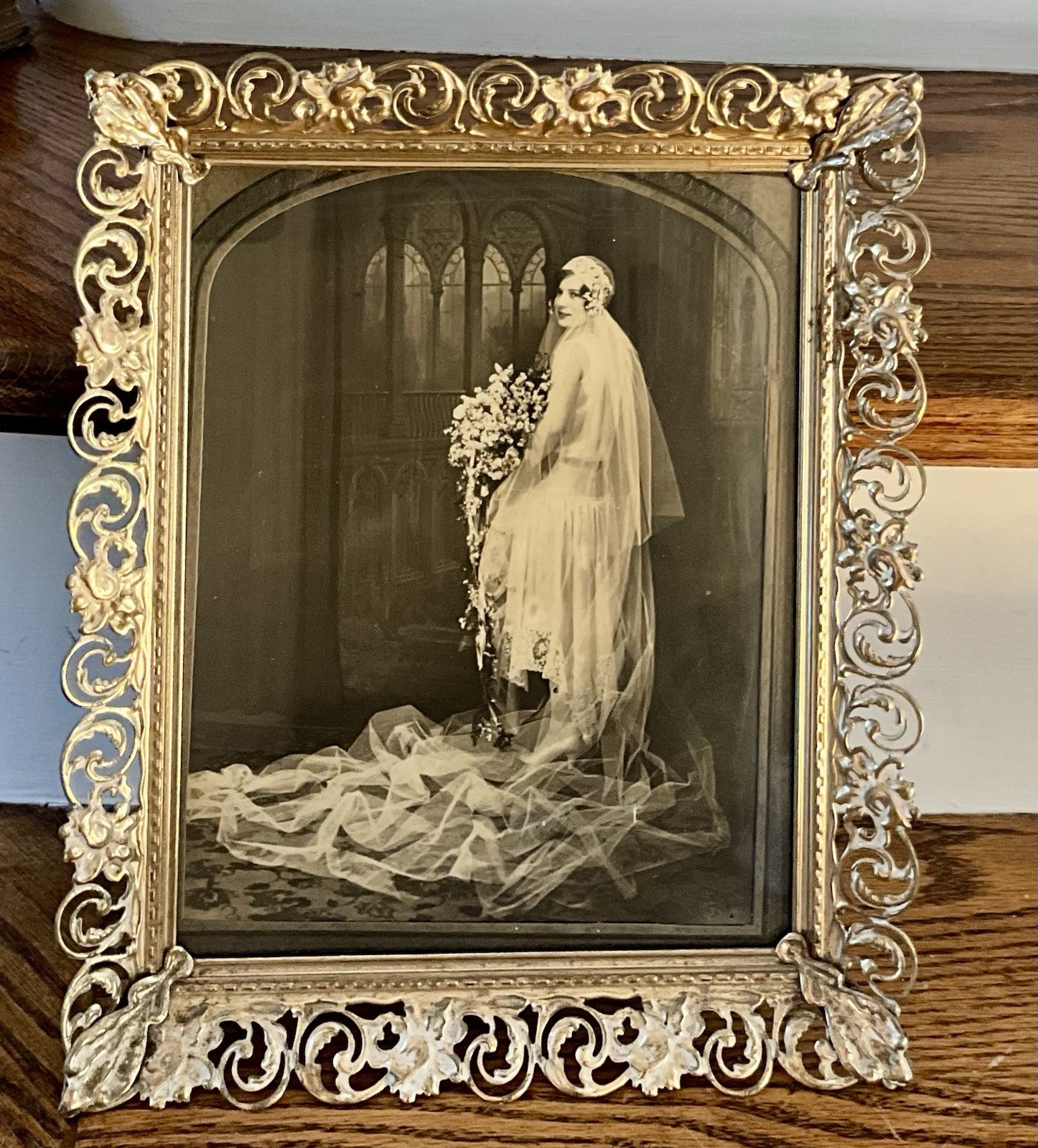 (7) Early 1900’s Wedding/ Bride  Gold Weir Frame Great  Condition