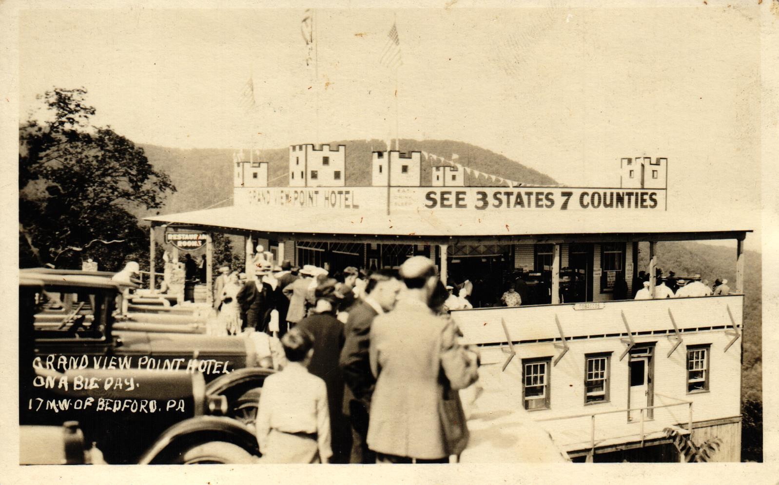 Lincoln Highway Pennsylvania - Crowd at Grand View Point Hotel On A Big Day RPPC