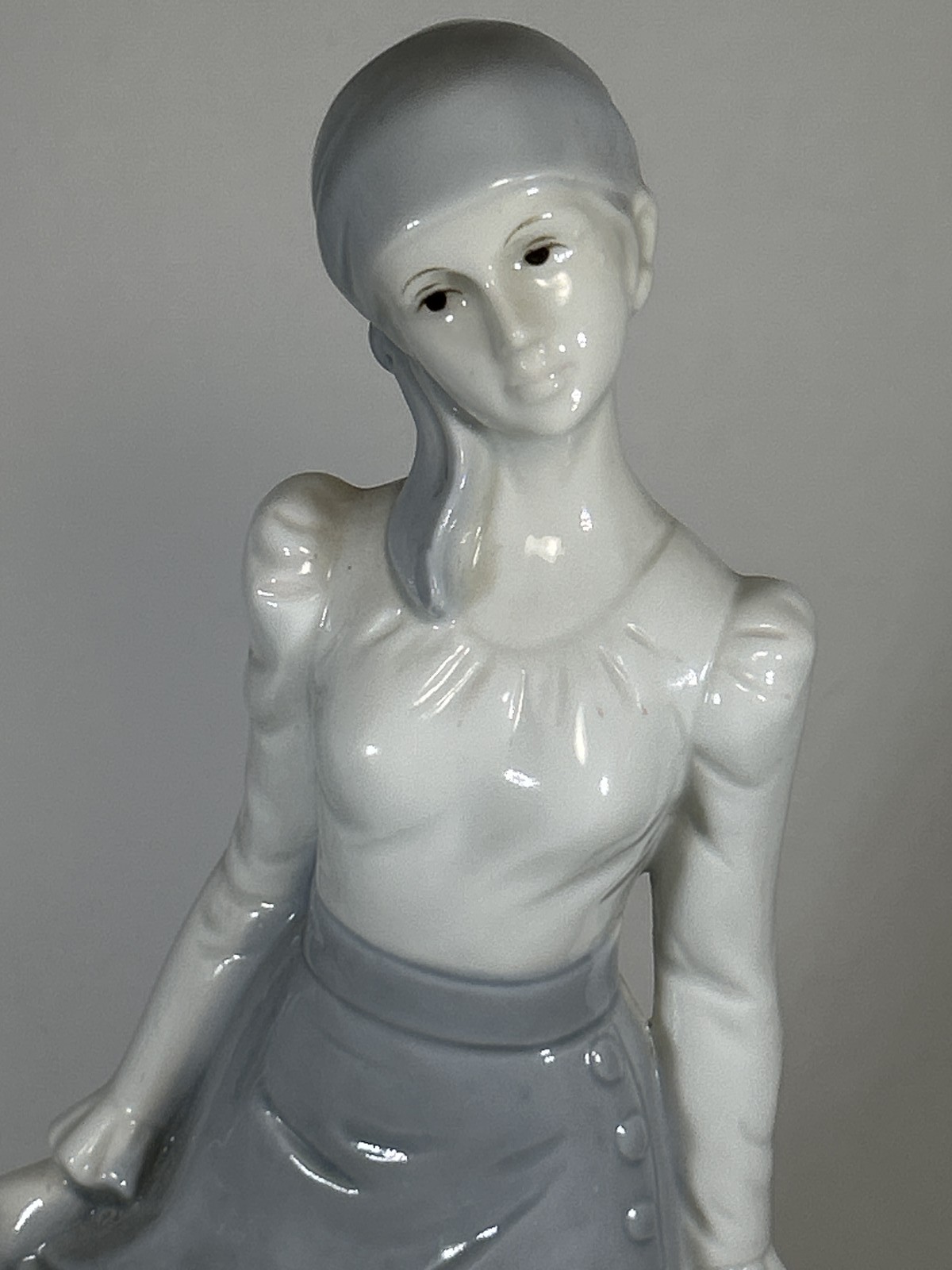 NAO by Lladro Woman Figurine Grey Dress Scarf Porcelain Lady. 10.5” tall. Vintag