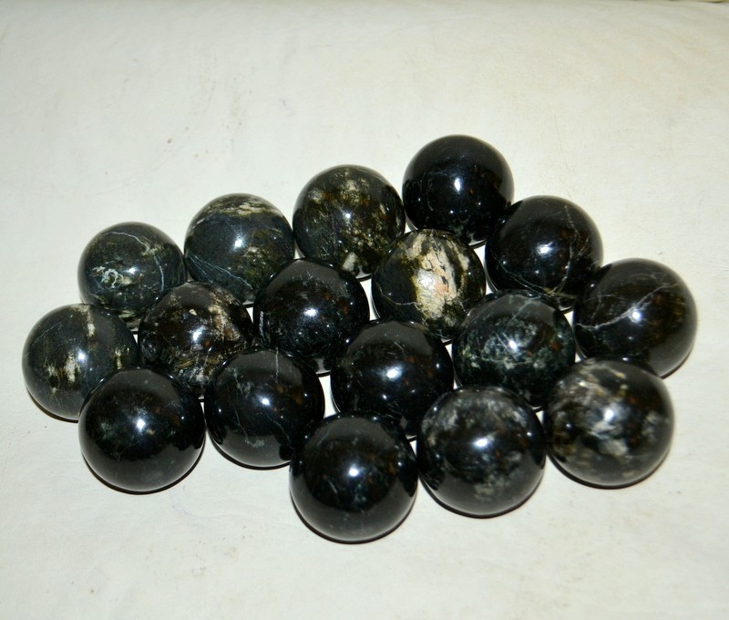 17 PCS LOT Black Green Serpentine Spheres from Argentina * Bulk Wholesale * rare
