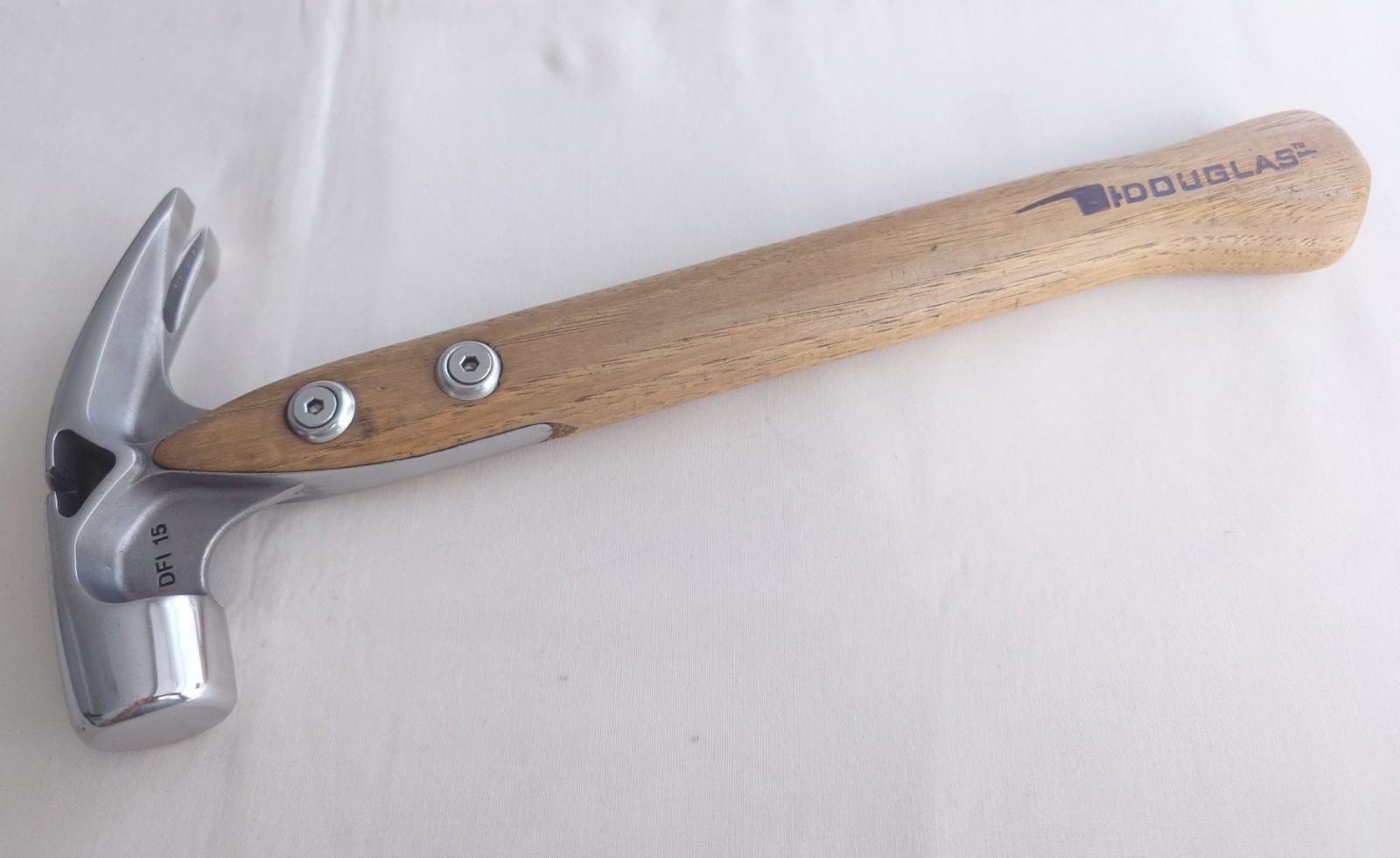 Very Rare Discontinued DOUGLAS DFI 15 (15oz) Finish Carpentry & Trim Claw Hammer