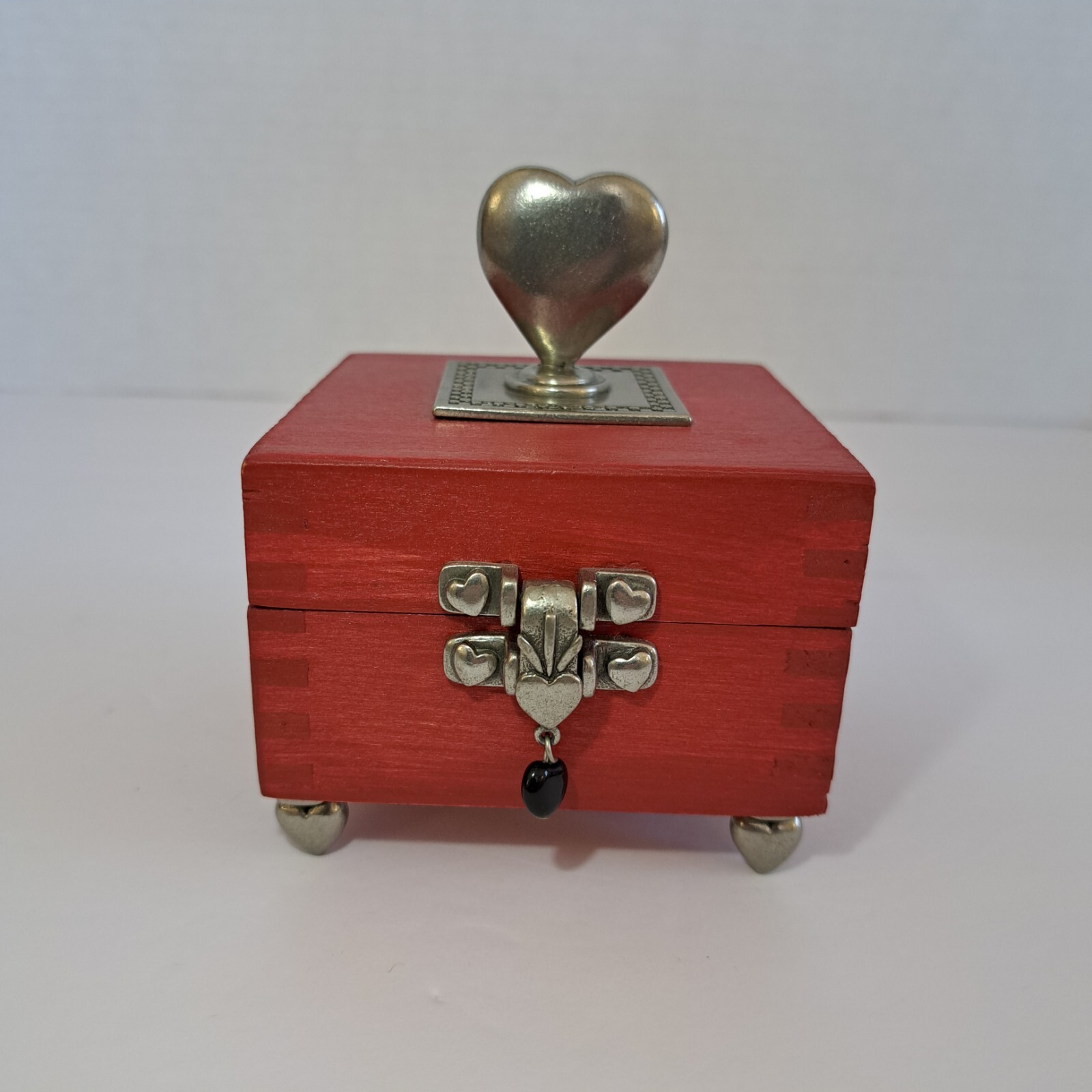 Vtg Jim Clift Red Wood Trinket Box With Heart Pewter Clasp Feet & Accents 1998 