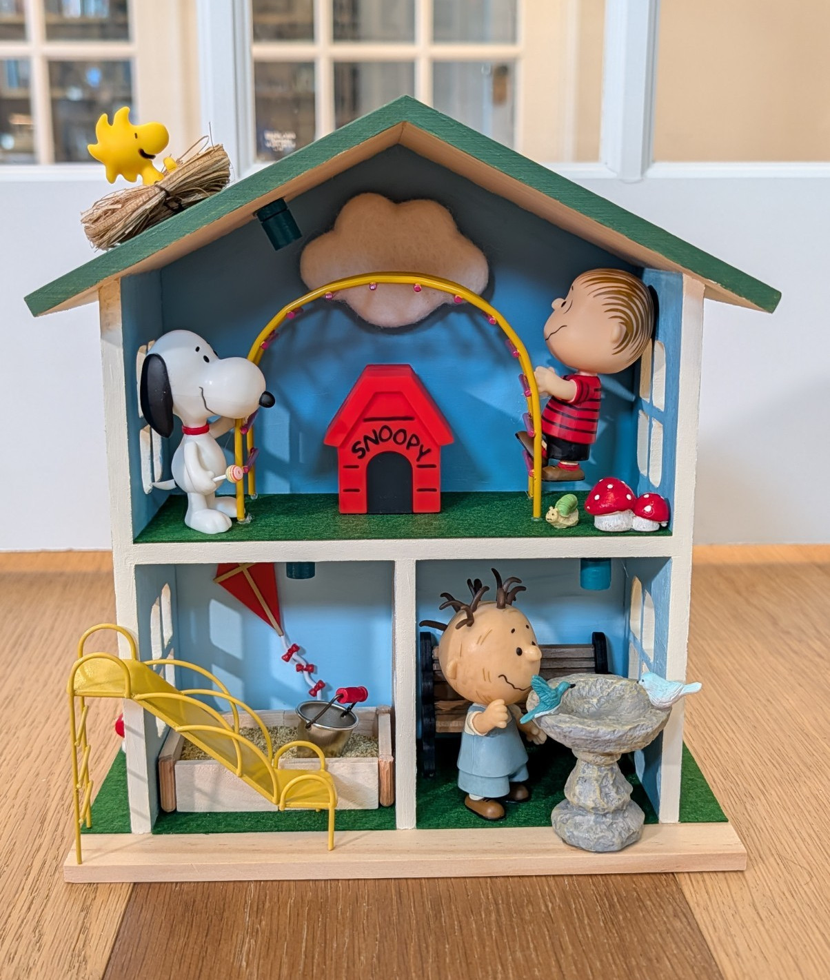 AVAILABLE Hand-decorated miniature House, inspired by Peanuts.