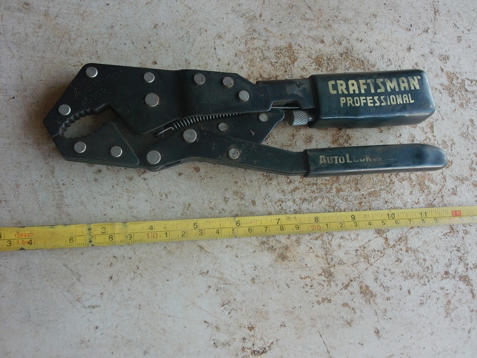 Preowned Craftsman 45309 Auto Lock Pliers Tool Lot 26-35