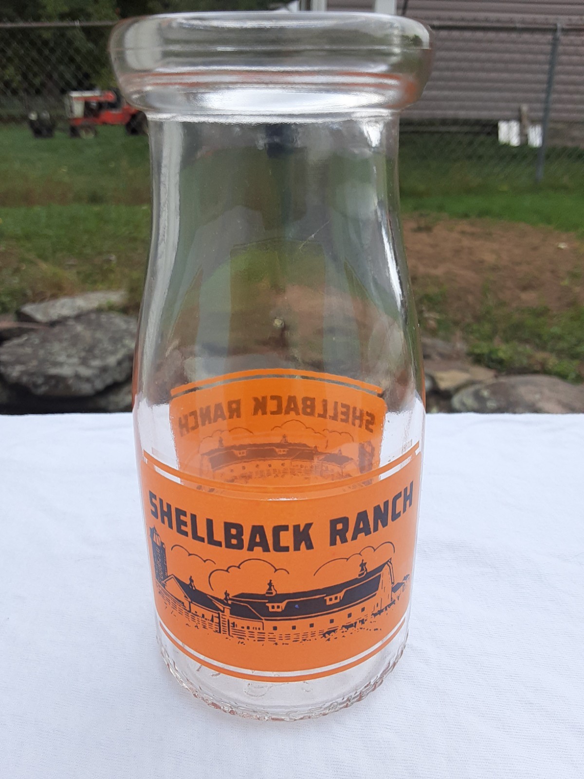 VINTAGE 2 COLOR SHELLBACK RANCH LARAMIE CHEYENNE WYOMING HALF PINT MILK BOTTLE