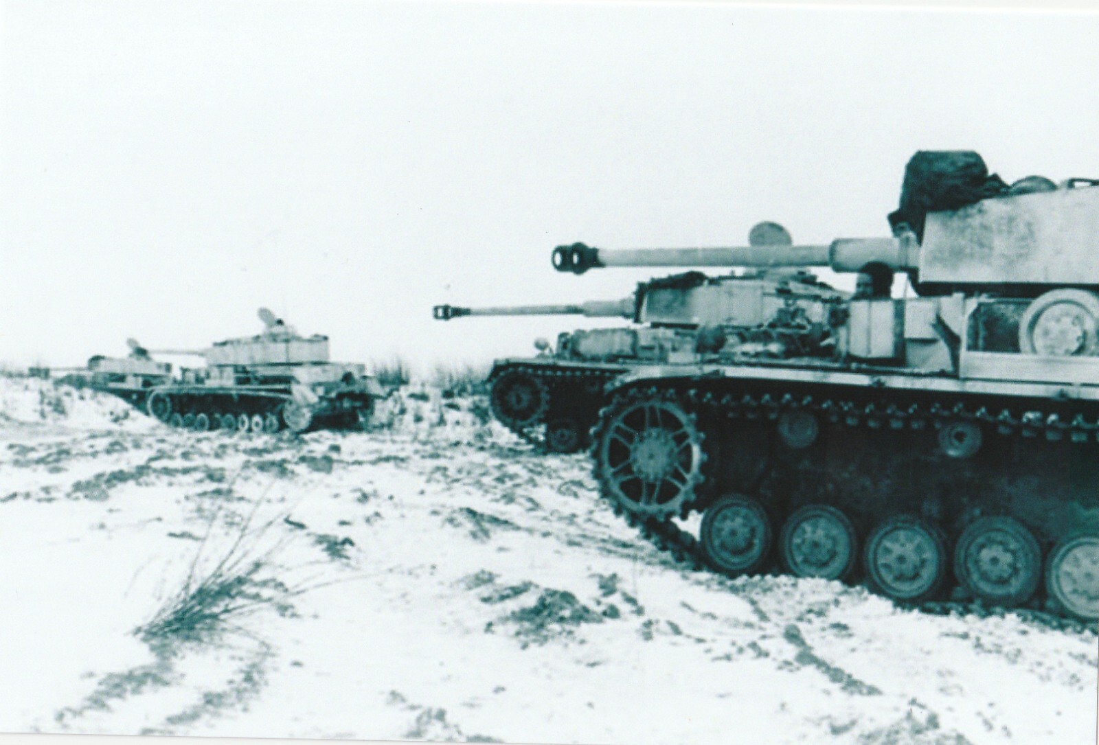 WW II German  Photo --   Panzer IV Tank , Eastern Front