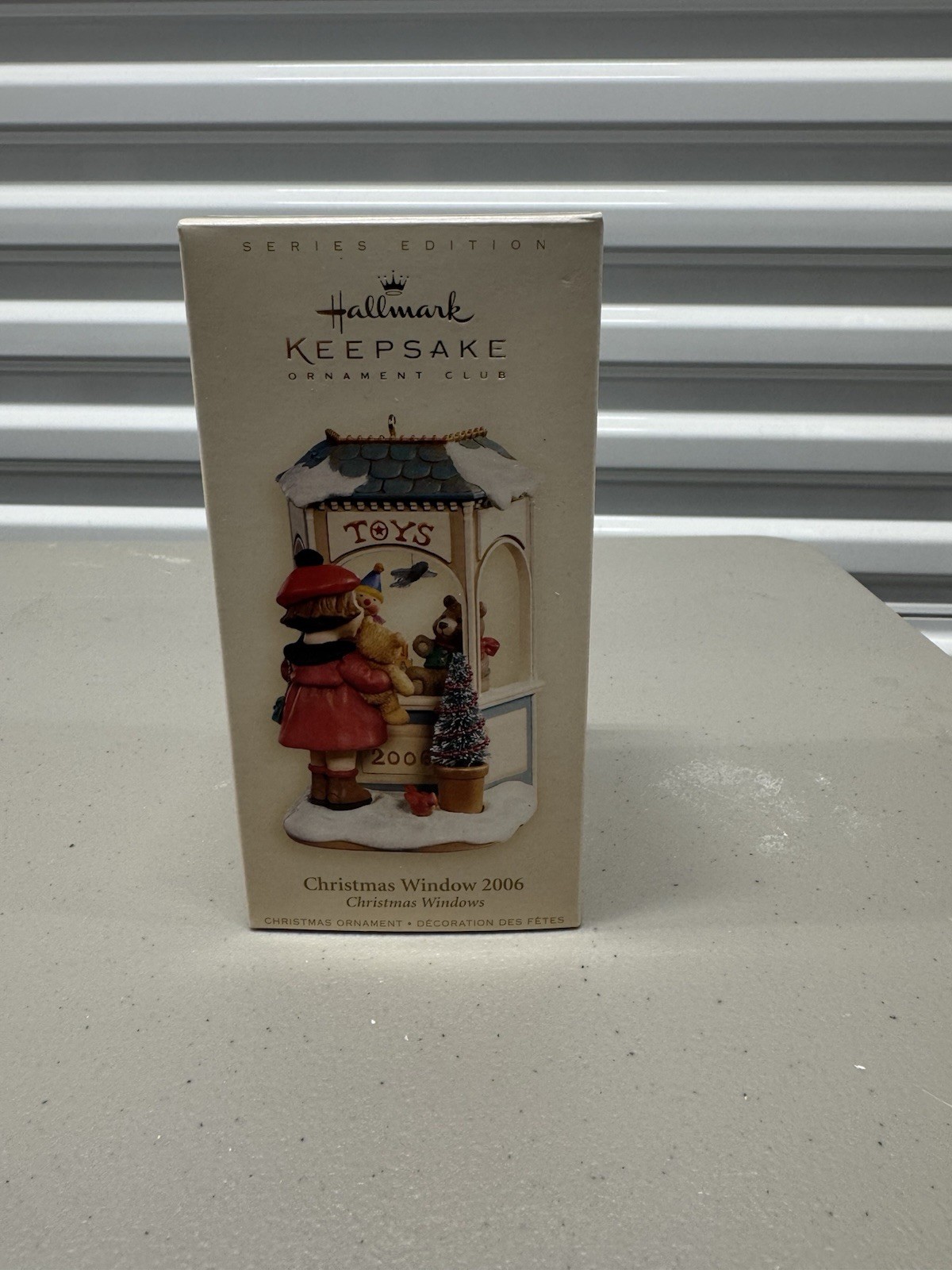 Hallmark 2006 Christmas Window #4 Keepsake Ornament Club QXC6003 NEW