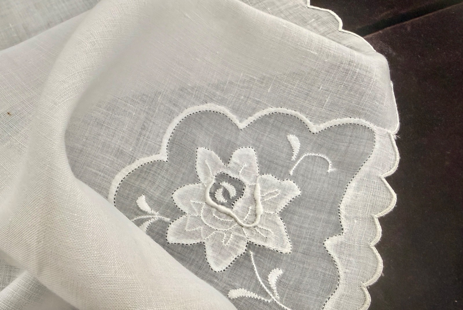 Vintage Madeira Hand Embroidered and Applique Linen Napkins for 8 B362