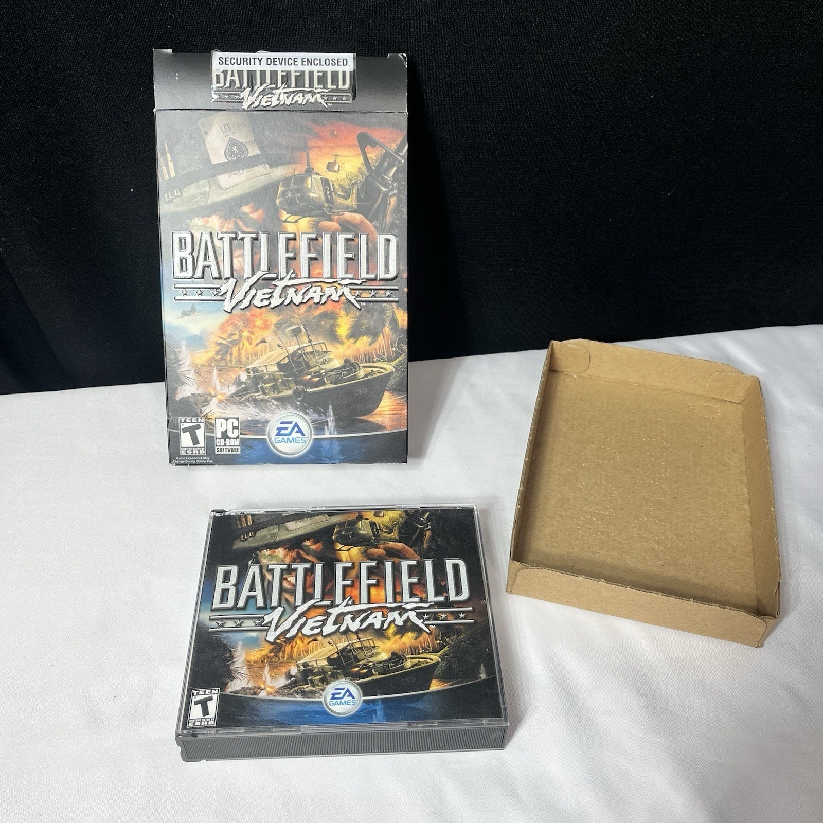 Battlefield Vietnam Small Box PC Windows 98 ME 2000 XP Computer Game CD-ROM Used