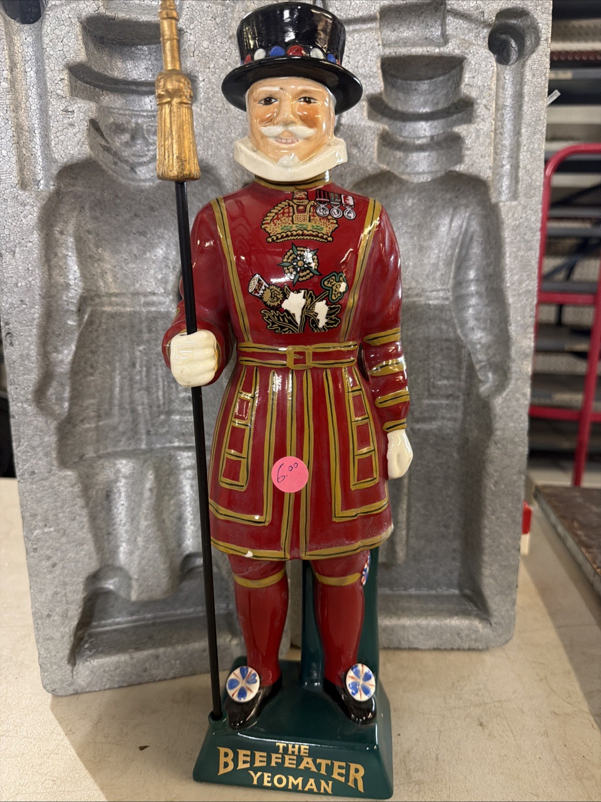 Vtg Carlton Ware The Beefeater Yeoman Gin Decanter Ceramic Statue EMPTY England
