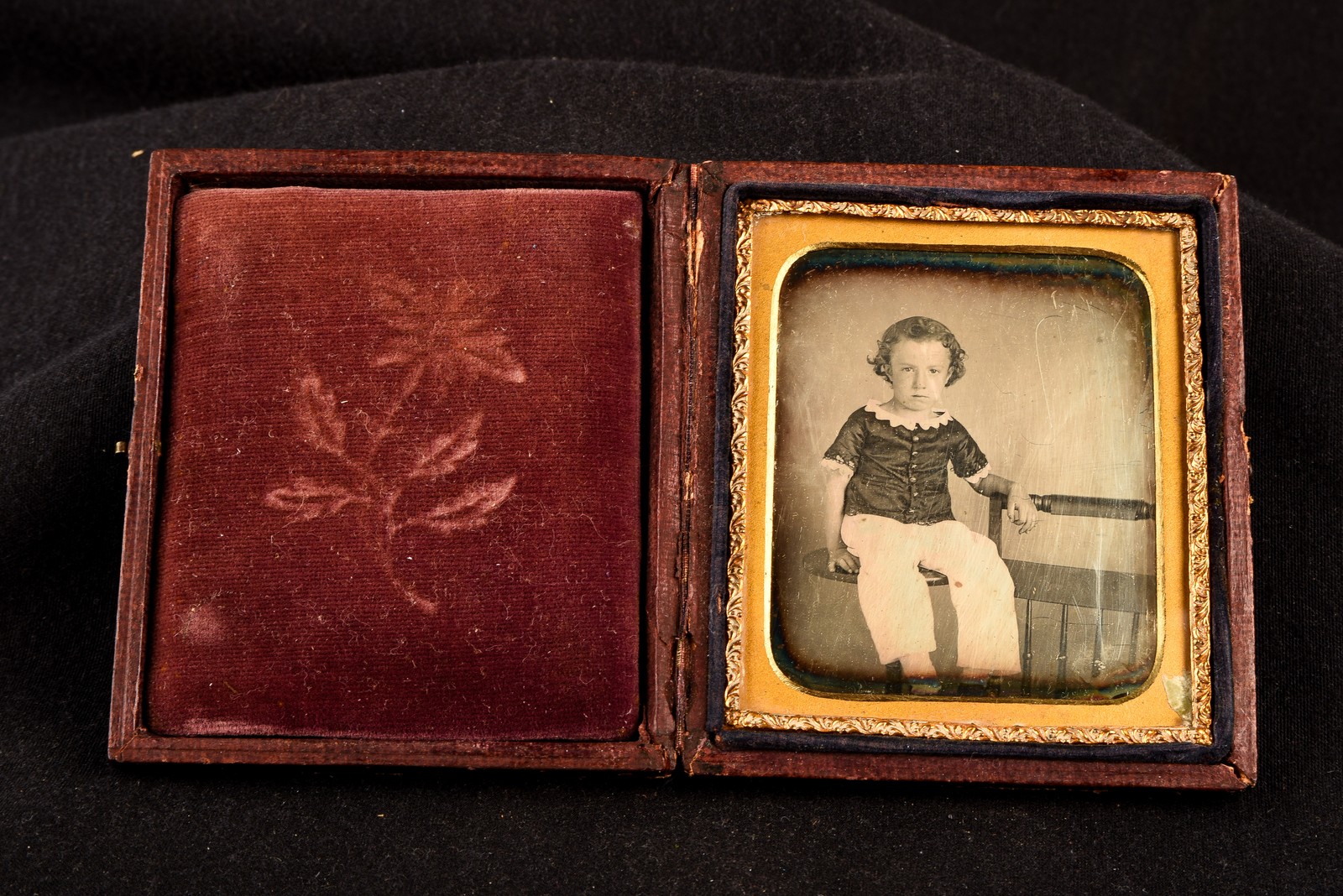 Daguerreotype Curly-Haired Child Seated Full Floral Case 1/6 Plate Antique V38