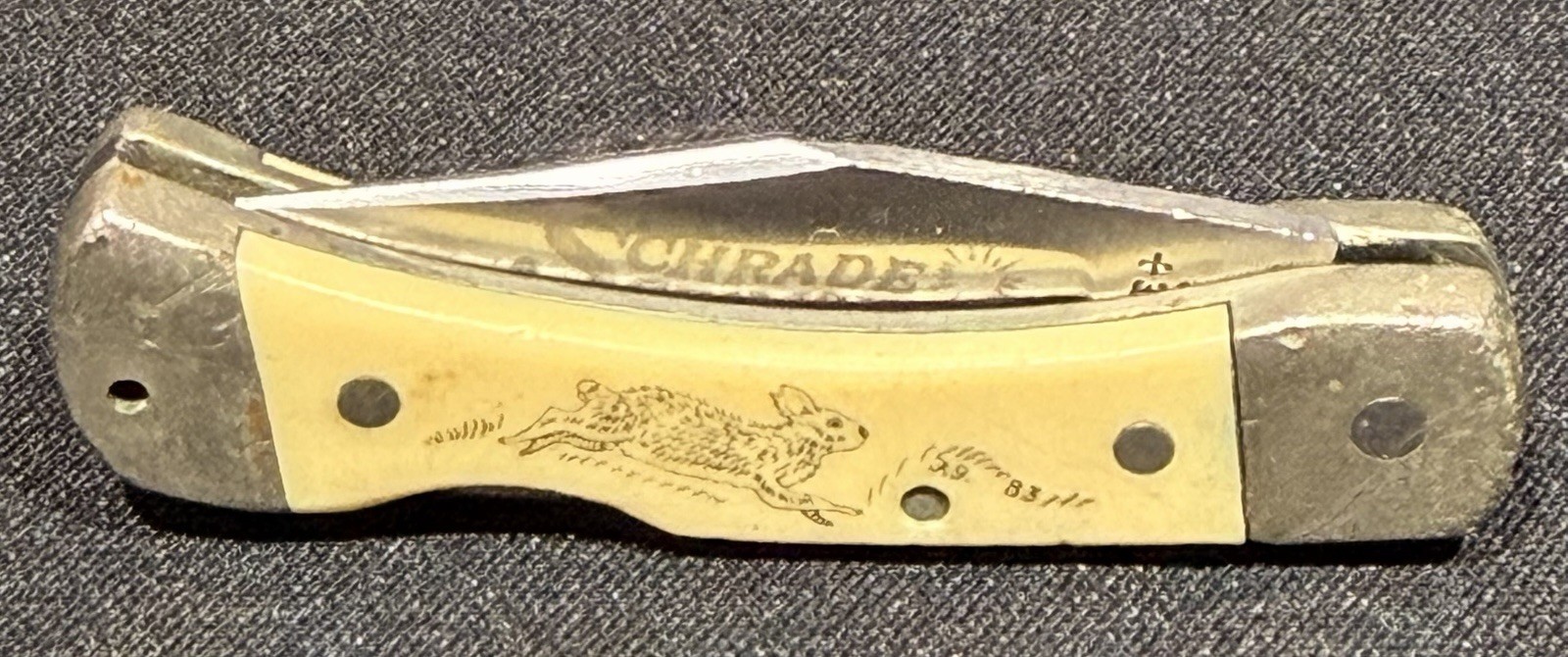Vintage Schrade+ LB-1SC USA Scrimshaw Rabbit Lockback Folding Pocket Knife