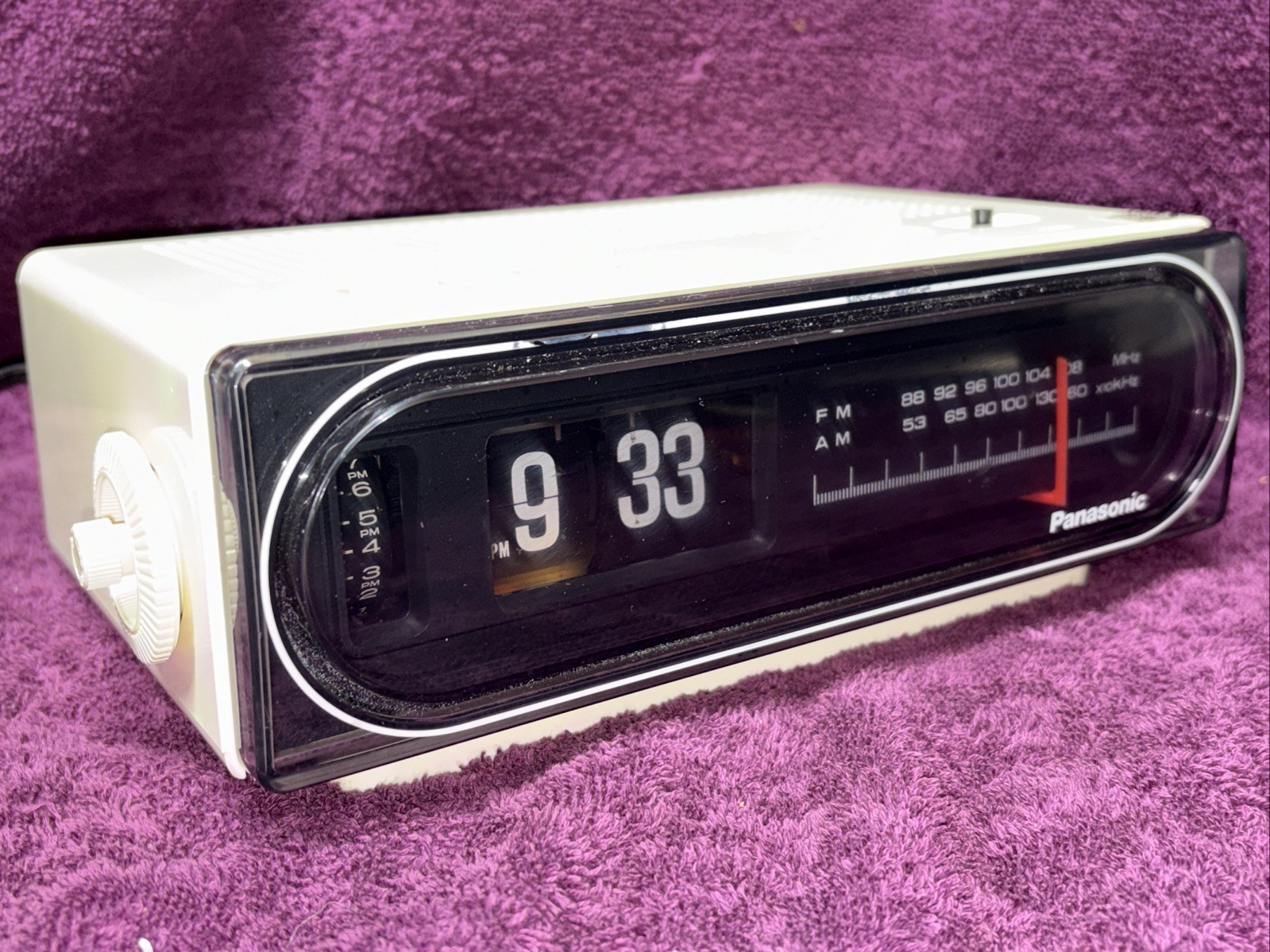 Vintage Panasonic RC-6010 Flip Clock AM FM Radio *WORKING
