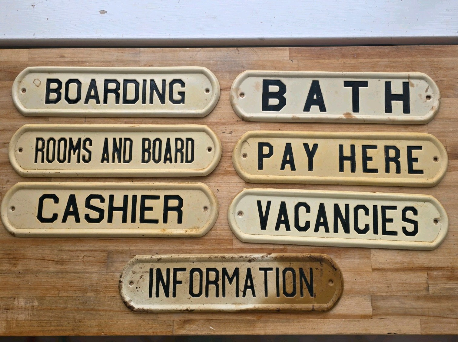 Vintage Motel Boarding House Plastic Door Signs Set Bath Cashier Vacancies etc