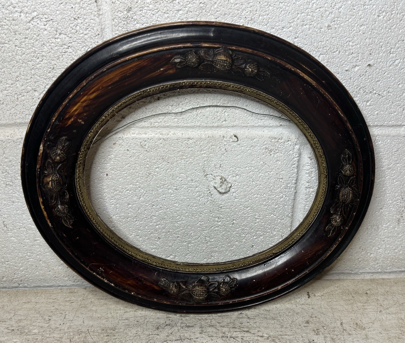 Antique Victorian Picture Frame Oval Raised Berries Gesso 12”x14” Fit 8”x10”