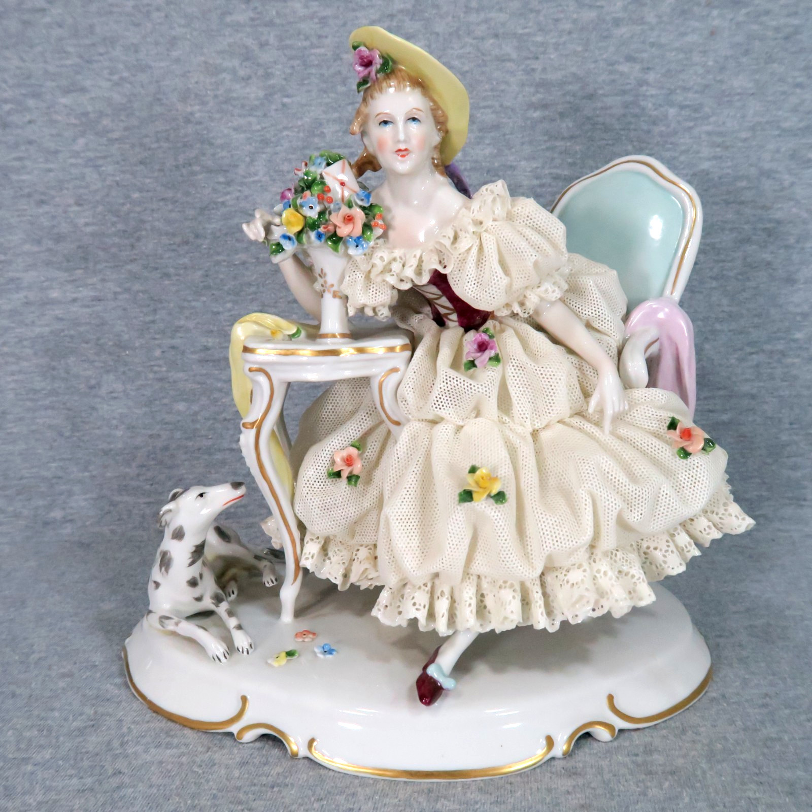 Vintage German Unterweissbach Dresden Lace Porcelain Figurine Lady Floral 8342