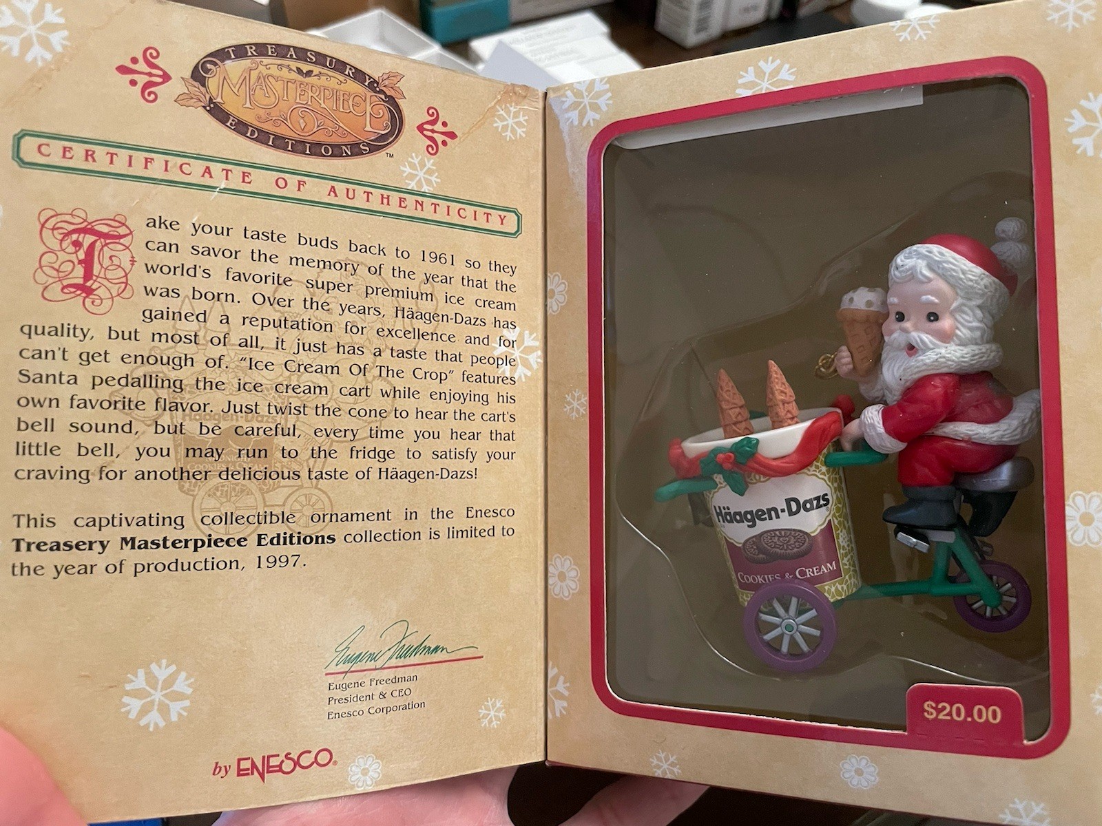 RARE 1997 Enesco Treasury Masterpiece Ornament Santa Häagen-Dazs Ice Cream EUC