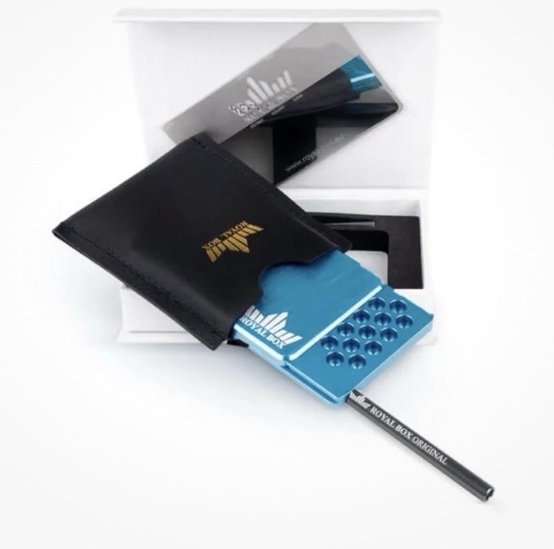 45 Slot Blue Honeycomb Royal Box Luxury Snuff Box + 3” Metal Straw + Crush Card