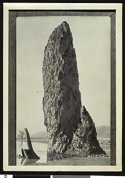 Thumb Needle Columbia River Oregon Old Photo