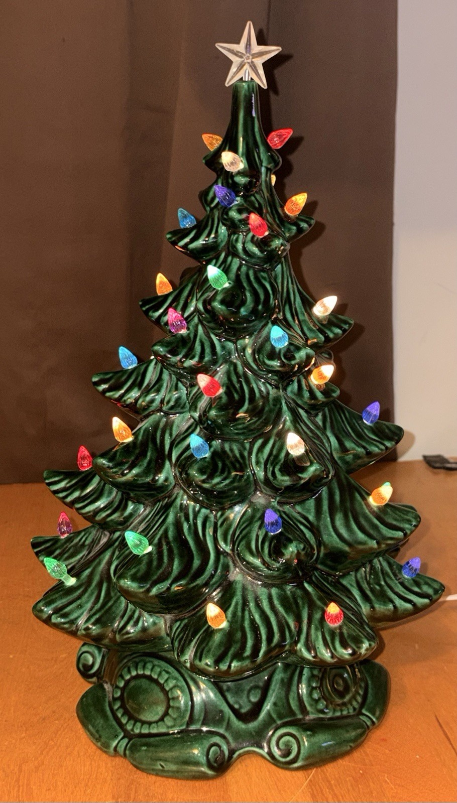 Vintage 1970s Atlantic Mold Ceramic Christmas Tree Lighted Scroll Base w/Star