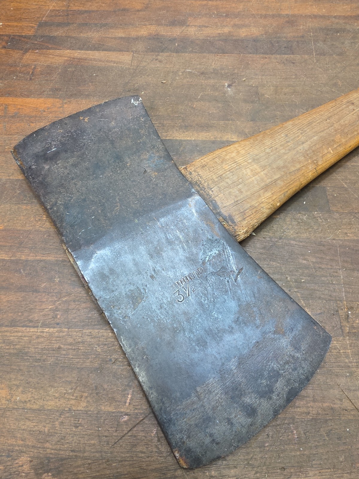 AC52- Antique RIXFORD double bit axe 3.5 lbs - Diamond eye VERMONT