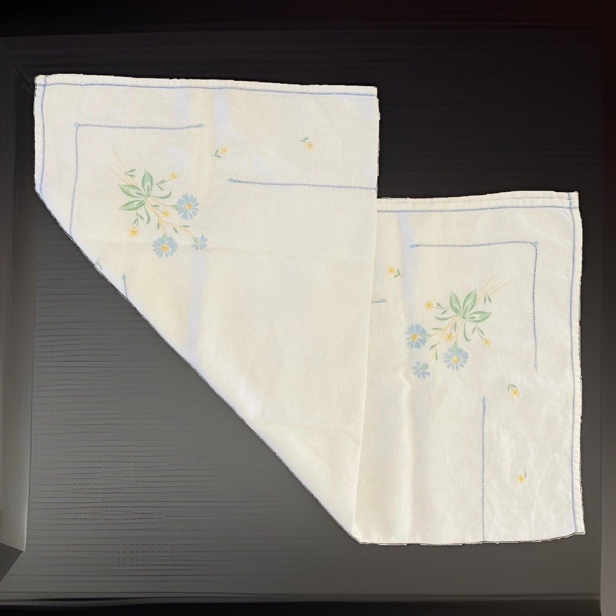 Vintage Embroidered Square Linen Luncheon Bridge Tablecloth Floral Blue Daisies
