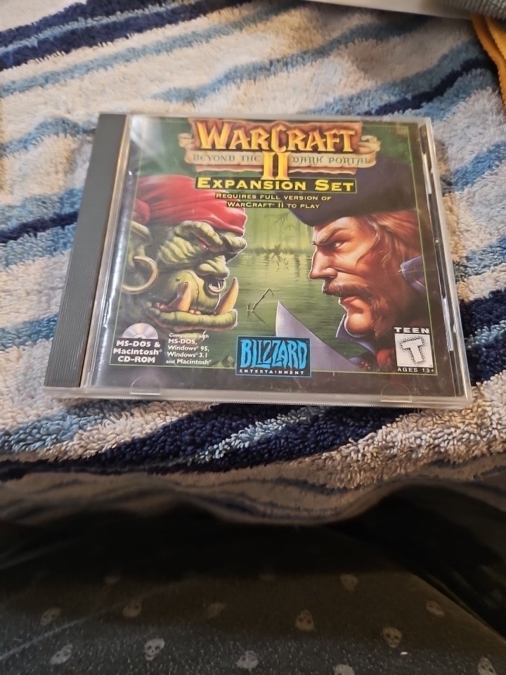 WarCraft II (2) Beyond the Dark Portal Expansion Set Blizzard CD-Rom PC 1996