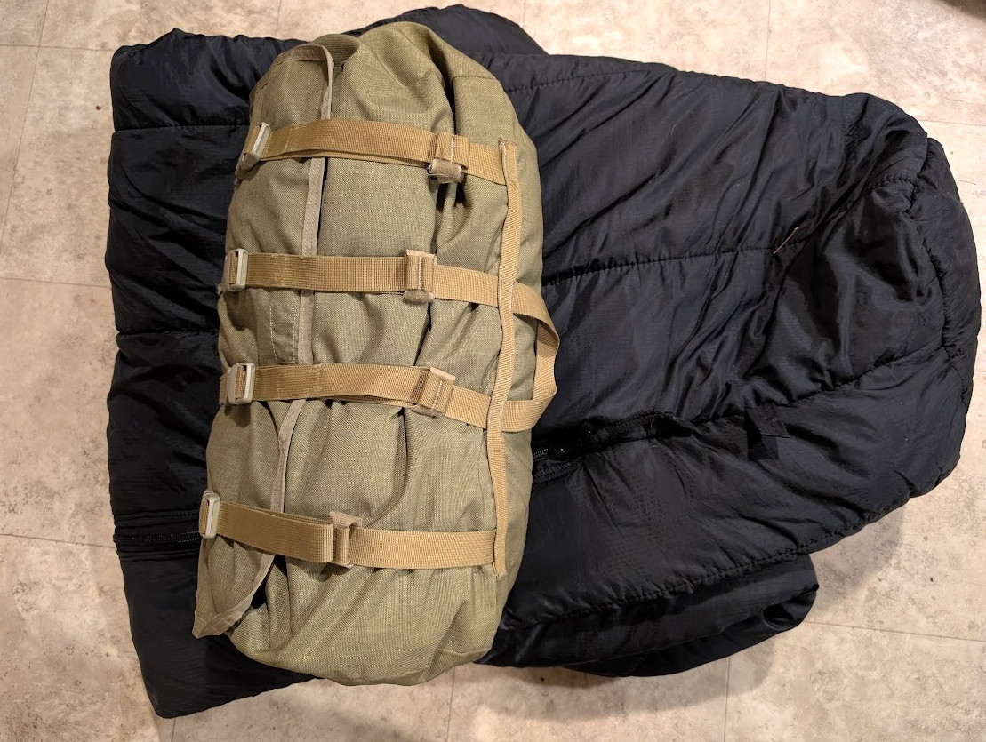 USMC Military Black Extreme Cold Weather Outer Sleeping Bag With LBT Stuff Sack