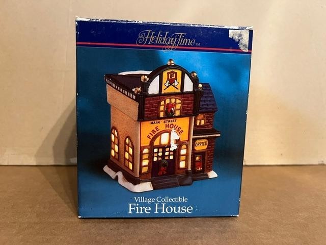 Holiday Time small Village Collectibel Firehouse Illuminated 4.5\
