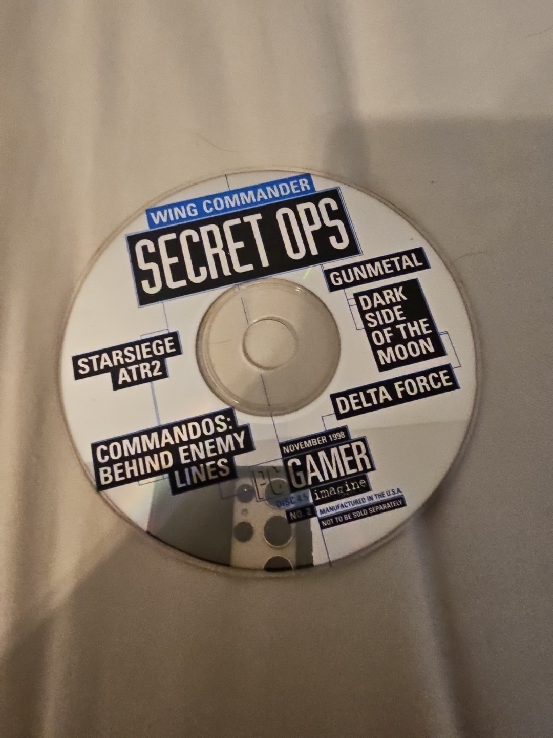 PC Gamer Demo CD 4.5 No 2  NOV  1998 - Wing Commander Secret Ops