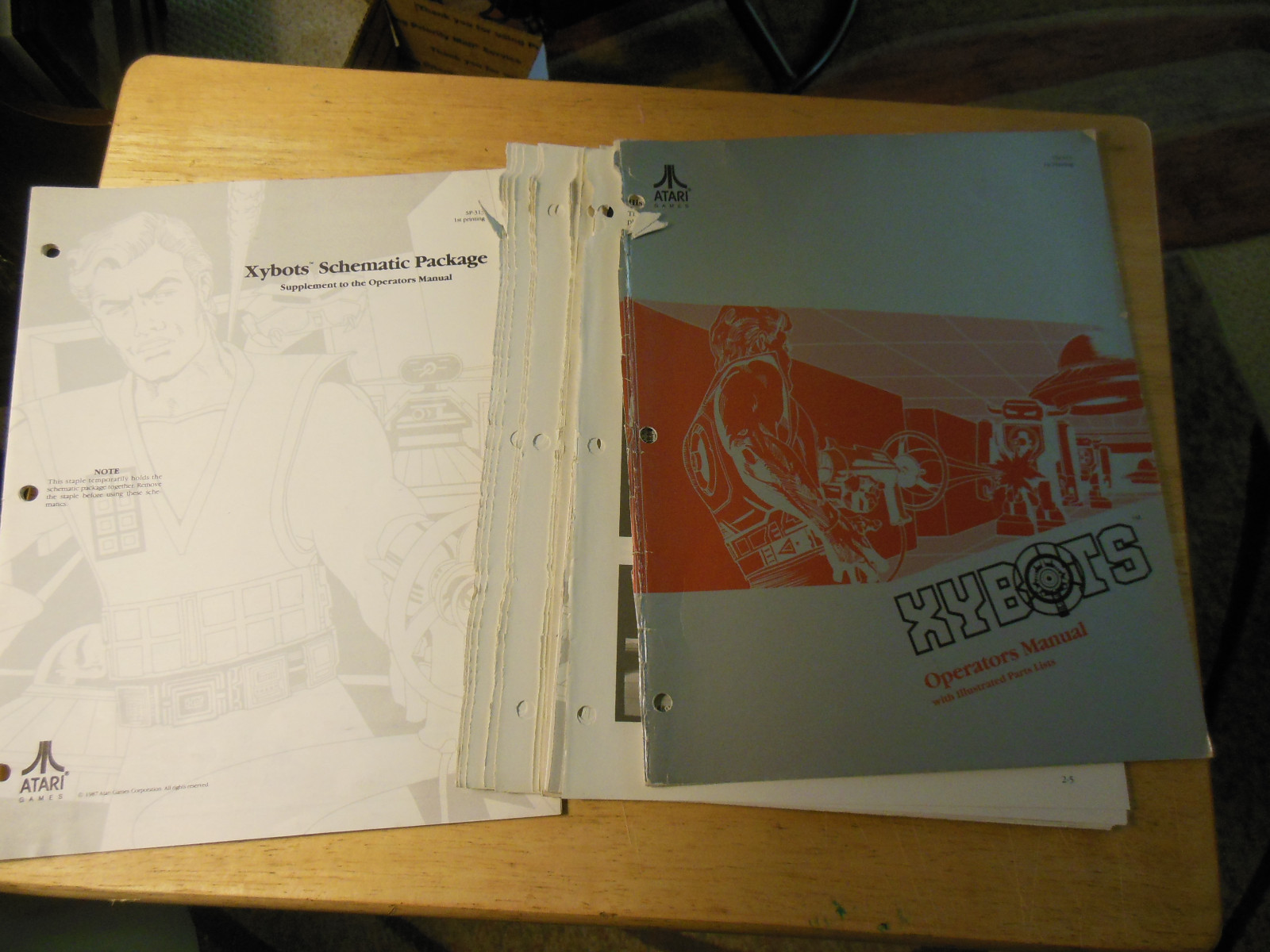 original XYBOTS LOOSE PAGES   ATARI   arcade game owners manual