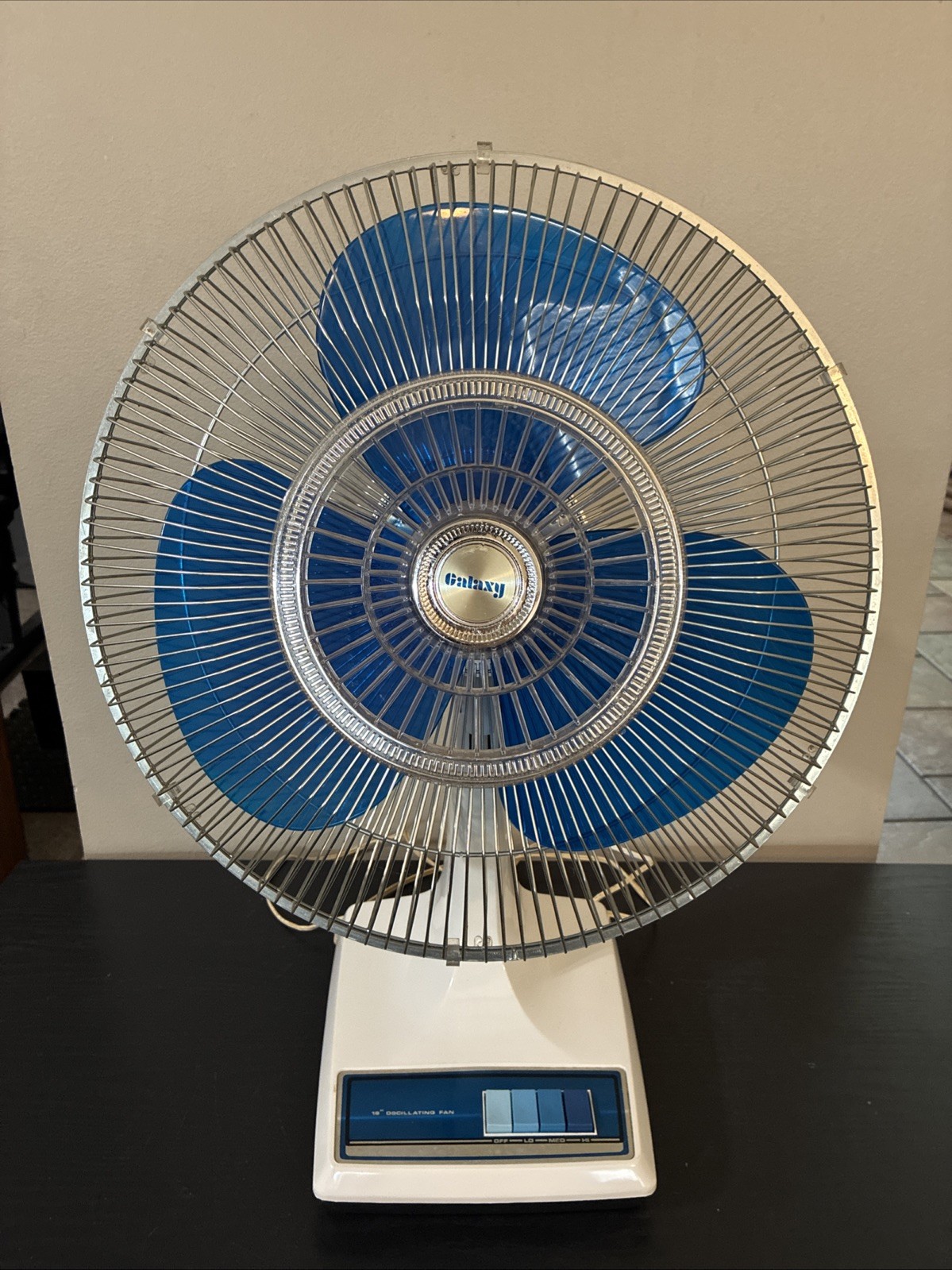 NICE Vintage Fan Galaxy 16\