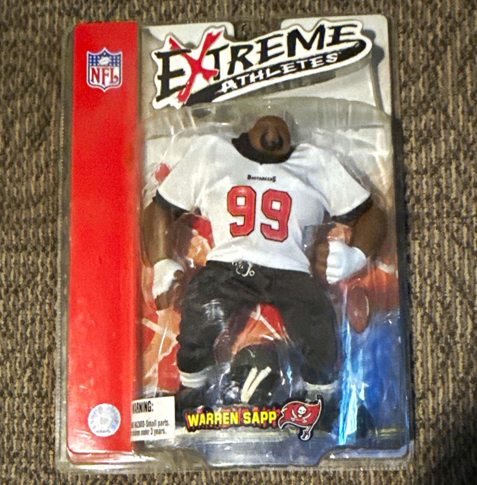 Mezco Extreme Athletes NFL Warren Sapp #99 Buccaneers Figure Unopened