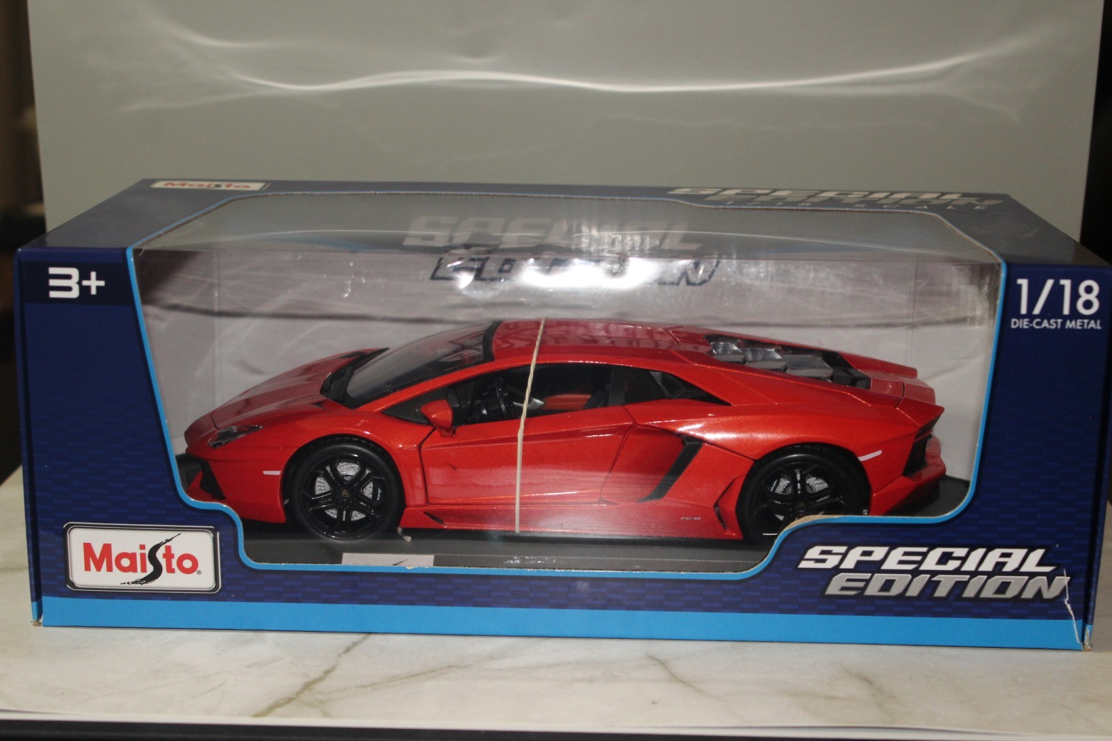 1:18 Lamborghini Aventador Orange Diecast Maisto