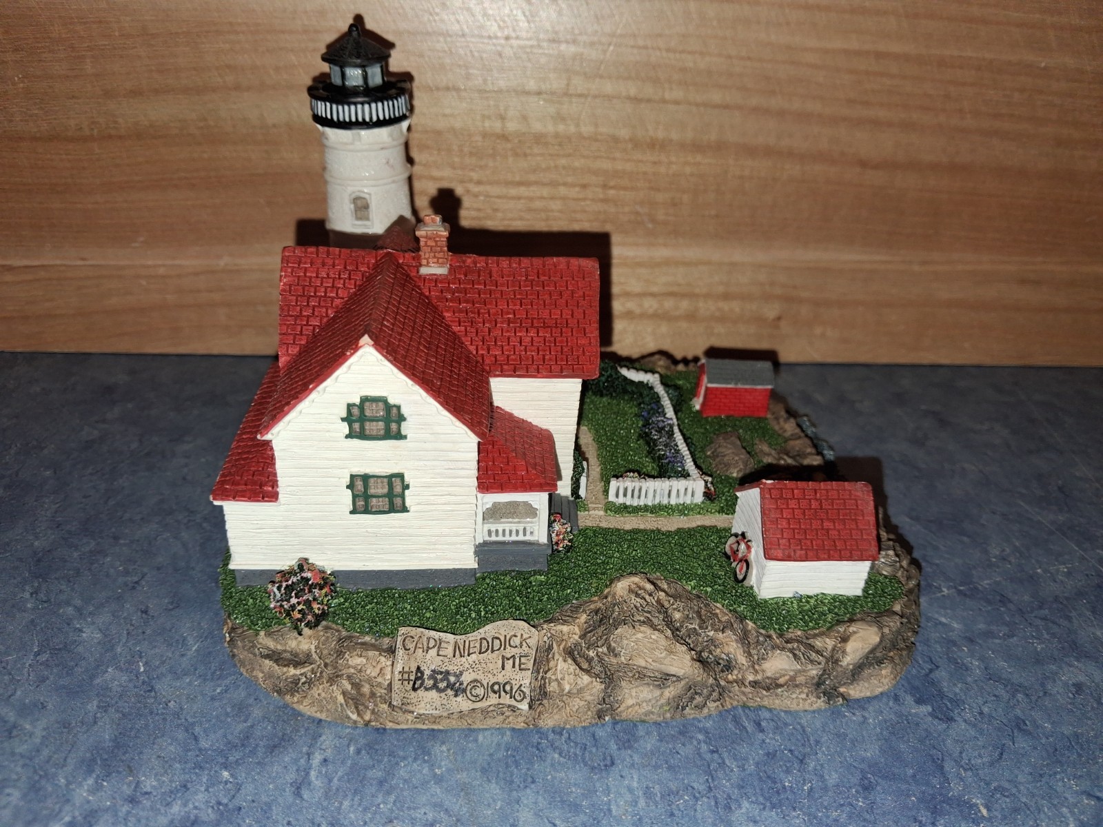Vntg 1996 HARBOUR LIGHTS CAPE NEDDICK, ME #8554 Nice&Clean No Damage