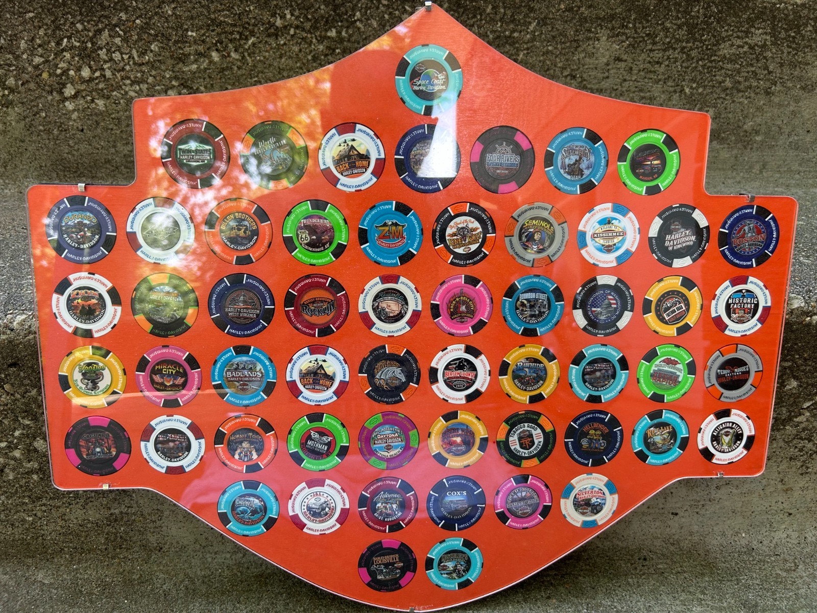 NEW POST      Lot of 56 Full Color Harley Davidson Poker Chips with Custom Frame