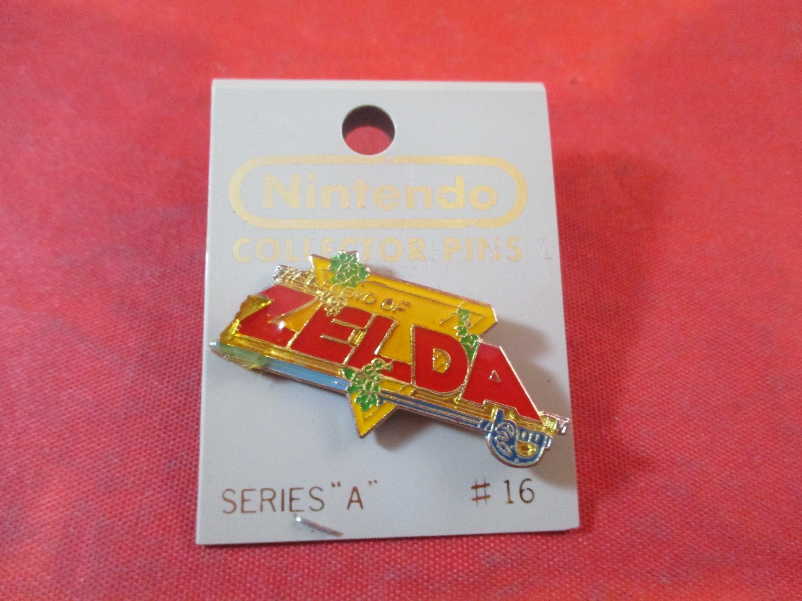 The Legend of Zelda Logo Nintendo NES Era Collector Pin Series A #16 w/Backing